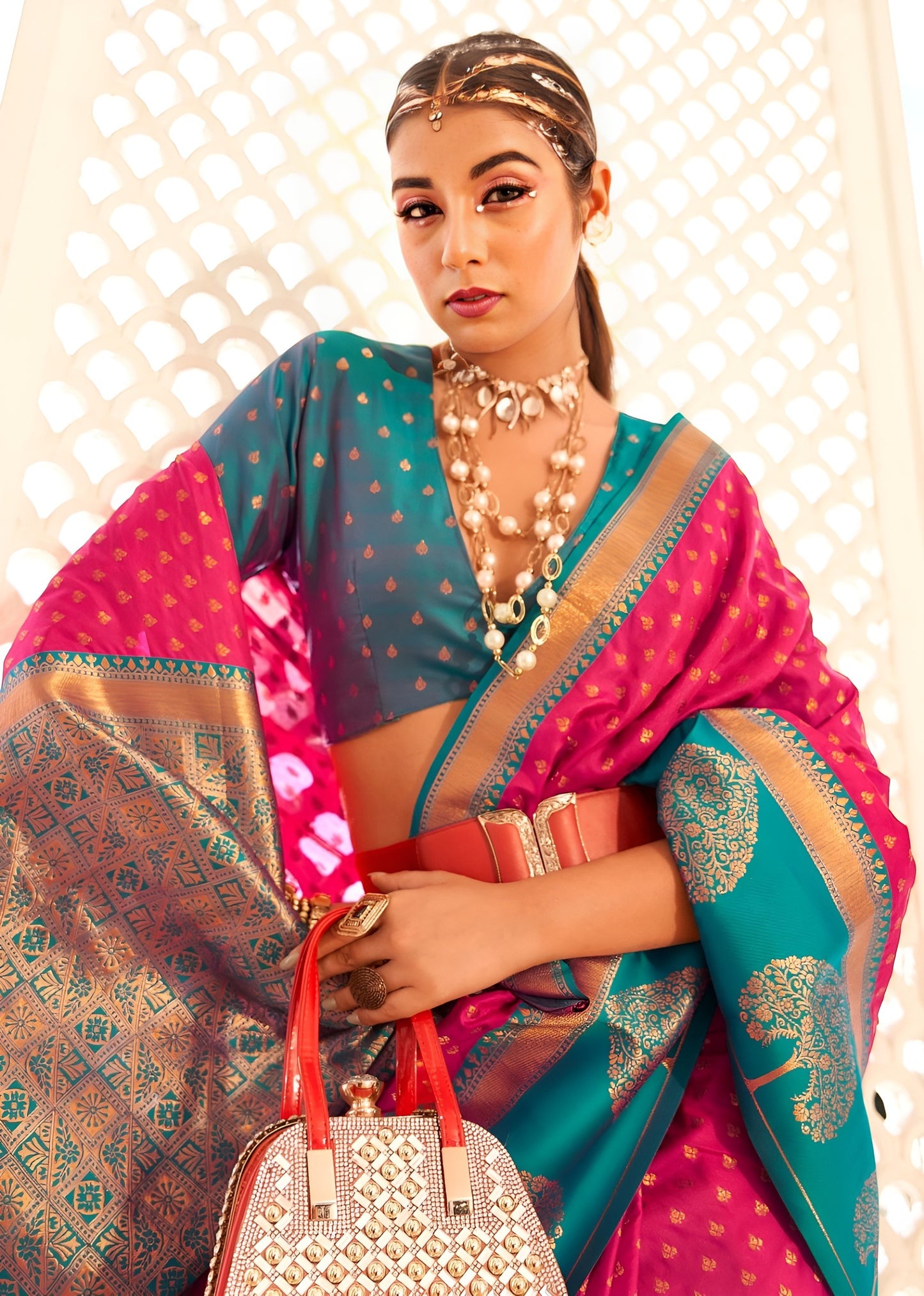 EKKTARA Saree For Women Pink Colour Banarasi Silk Saree With Unstitched Blouse
