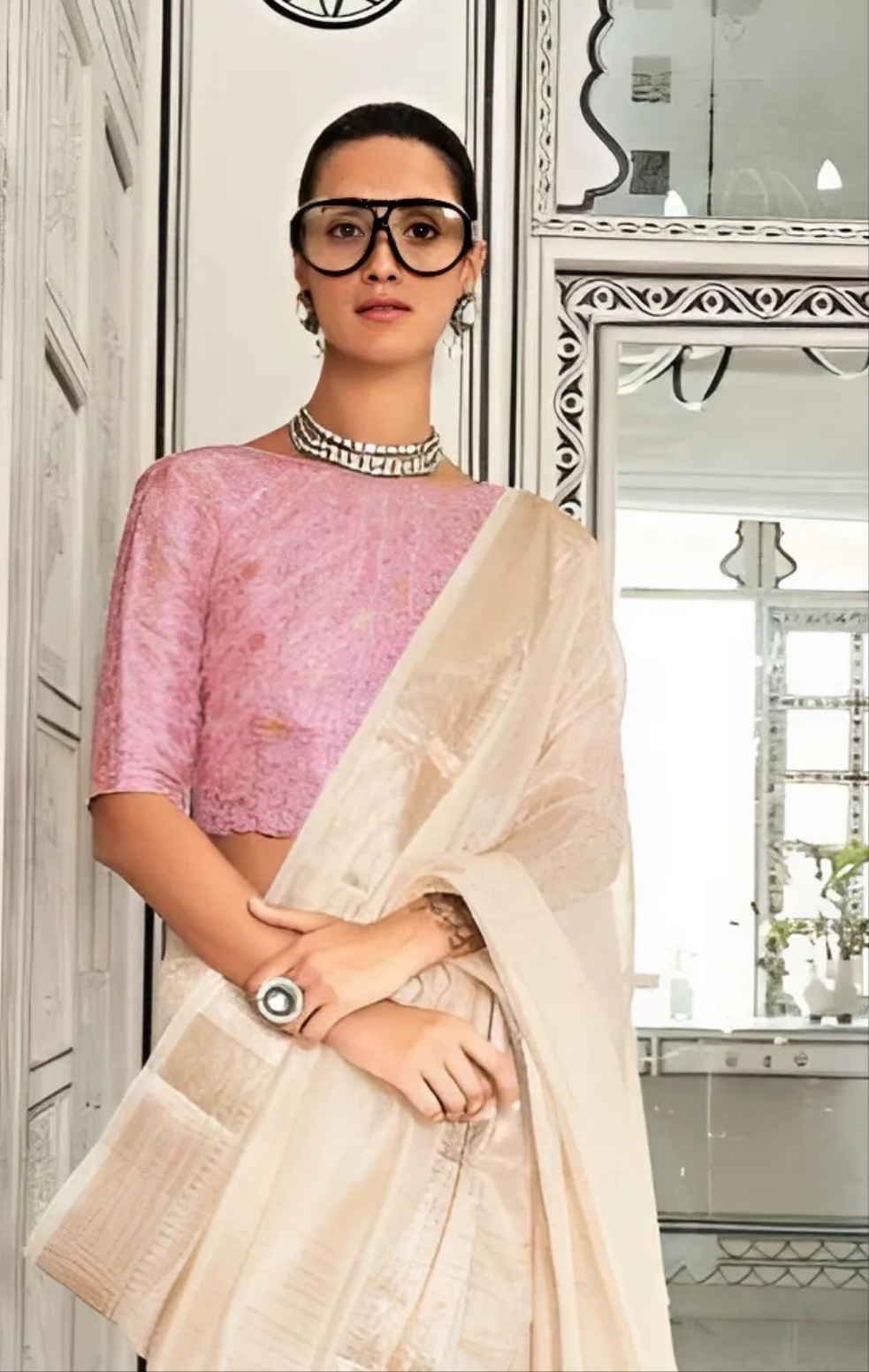 EKKTARA Saree For Women Cream Colour Moss Chiffon Handloom Weaving Saree With Unstitched Blouse