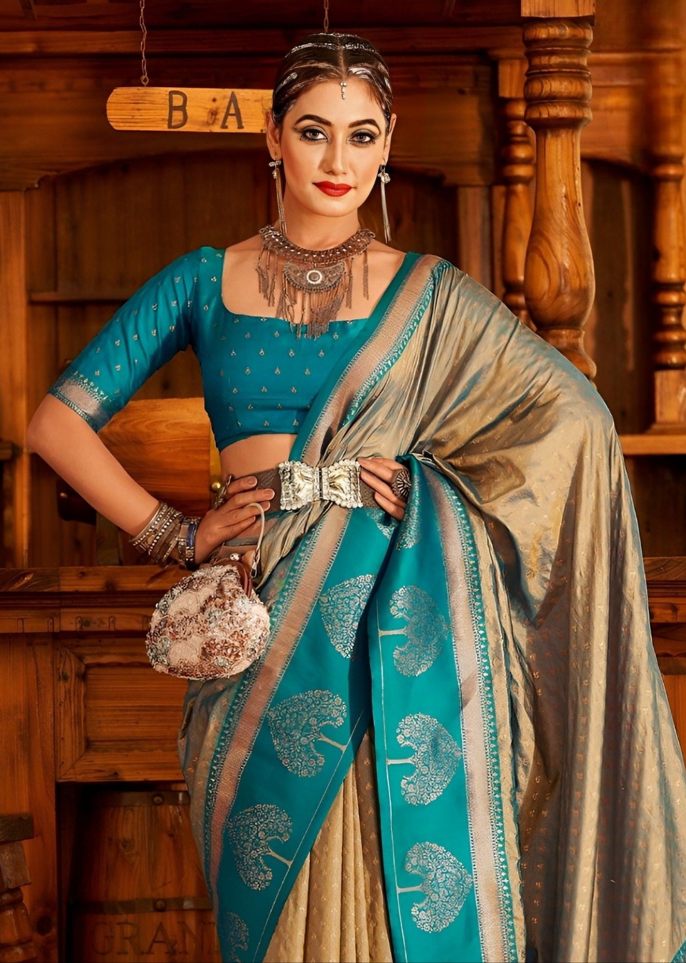 EKKTARA Saree For Women Golden Colour Banarasi Silk Saree With Unstitched Blouse