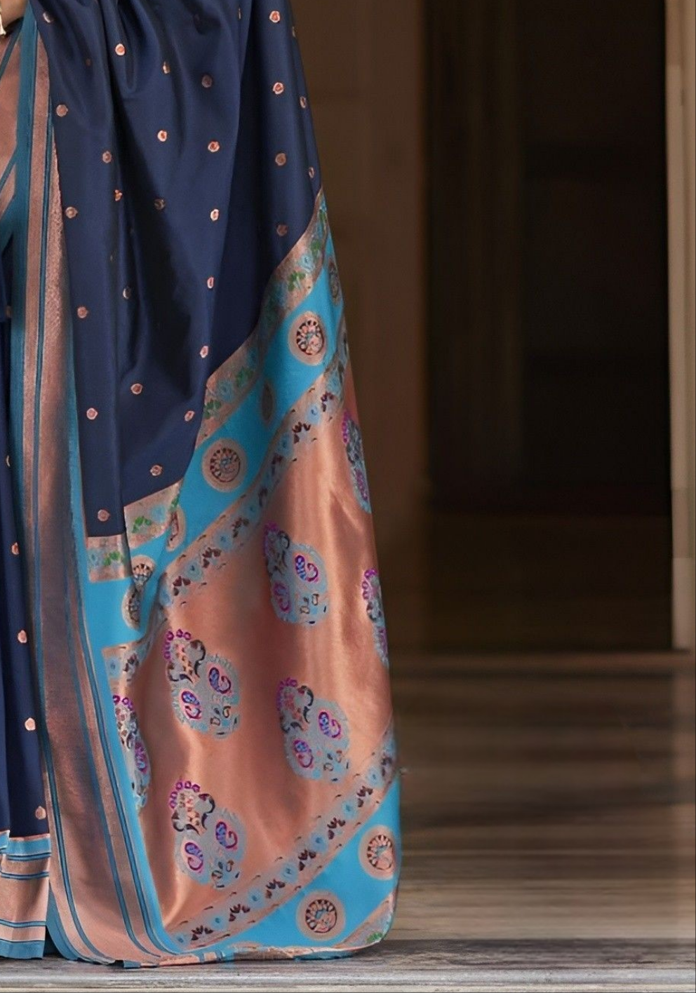 EKKTARA Saree For Women Navy Blue Colour Peshwai Paithani Silk Saree With Unstitched Blouse