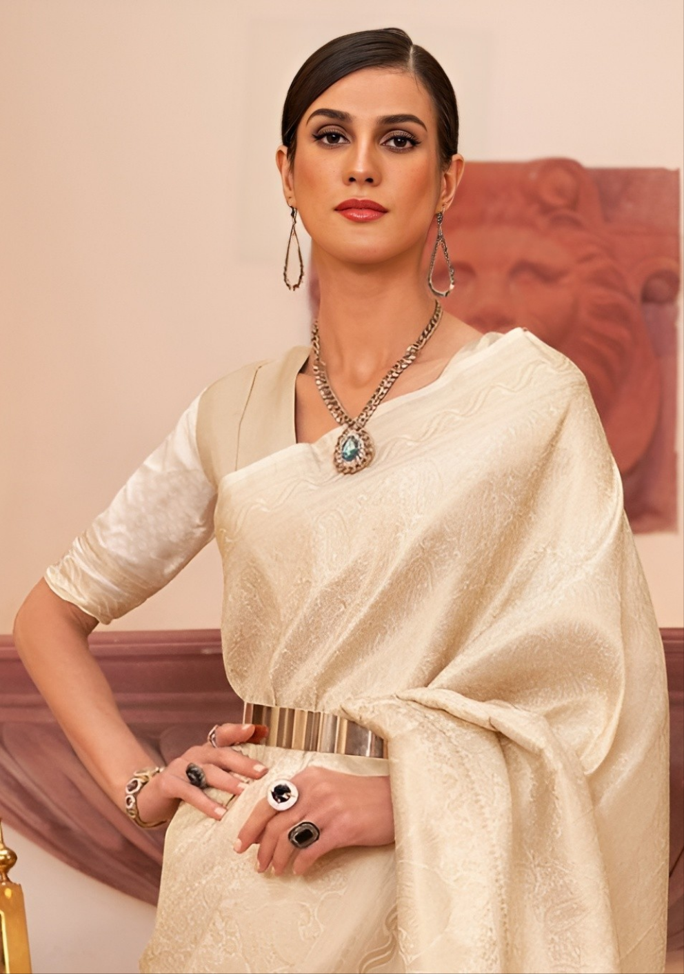 EKKTARA Saree For Women Golden Colour Designer Handloom Weaving Silk Saree With Unstitched Blouse