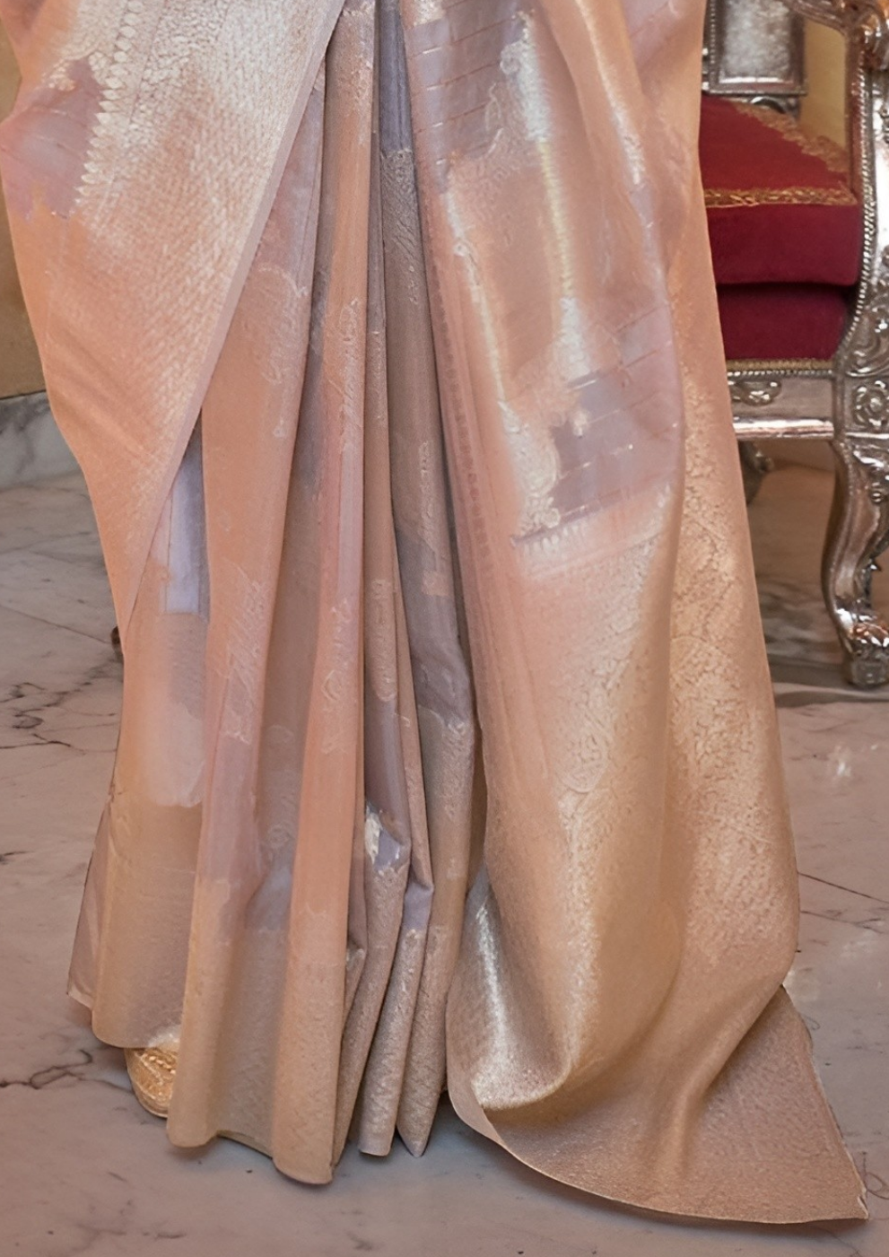 EKKTARA Saree For Women Lavender Colour Silk Blend Handloom Weaving Saree With Unstitched Blouse