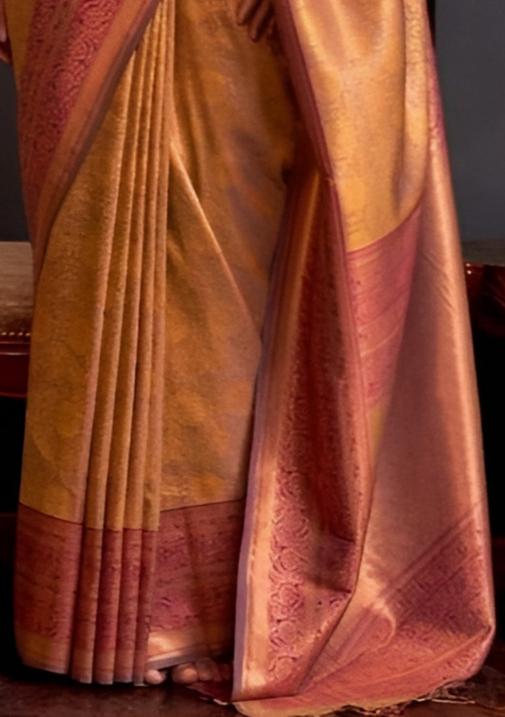 EKKTARA Saree For Women Bronze Colour Handloom Weaving Silk Saree With Unstitched Blouse