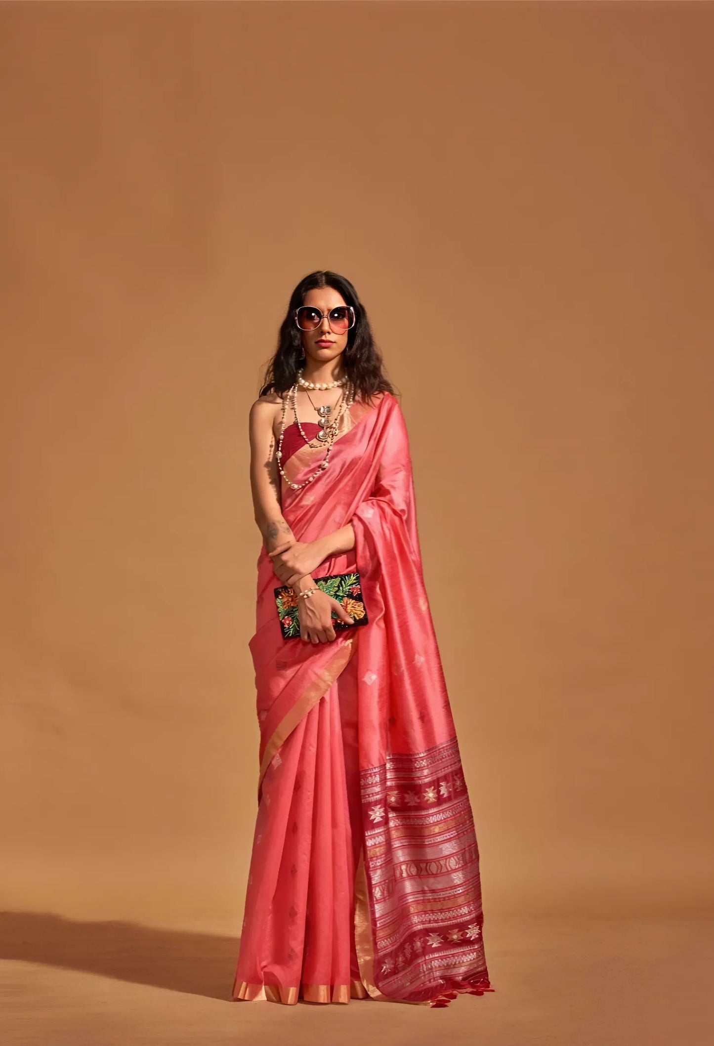 EKKTARA Saree For Women Red Colour Handloom Weaving Silk Saree With Unstitched Blouse
