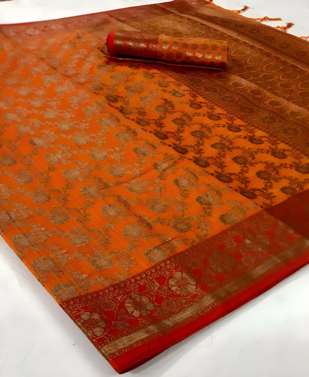 EKKTARA Saree For Women Apricot Orange Handloom Weaving Silk Saree