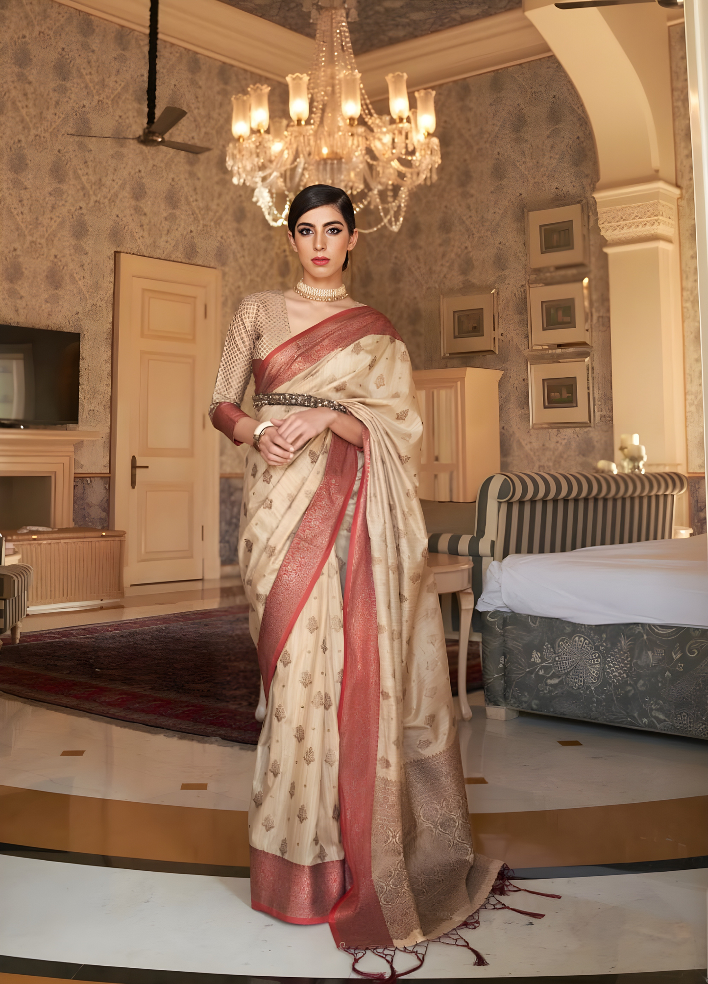 EKKTARA Saree For Women Cream Handloom Weaving Silk Saree