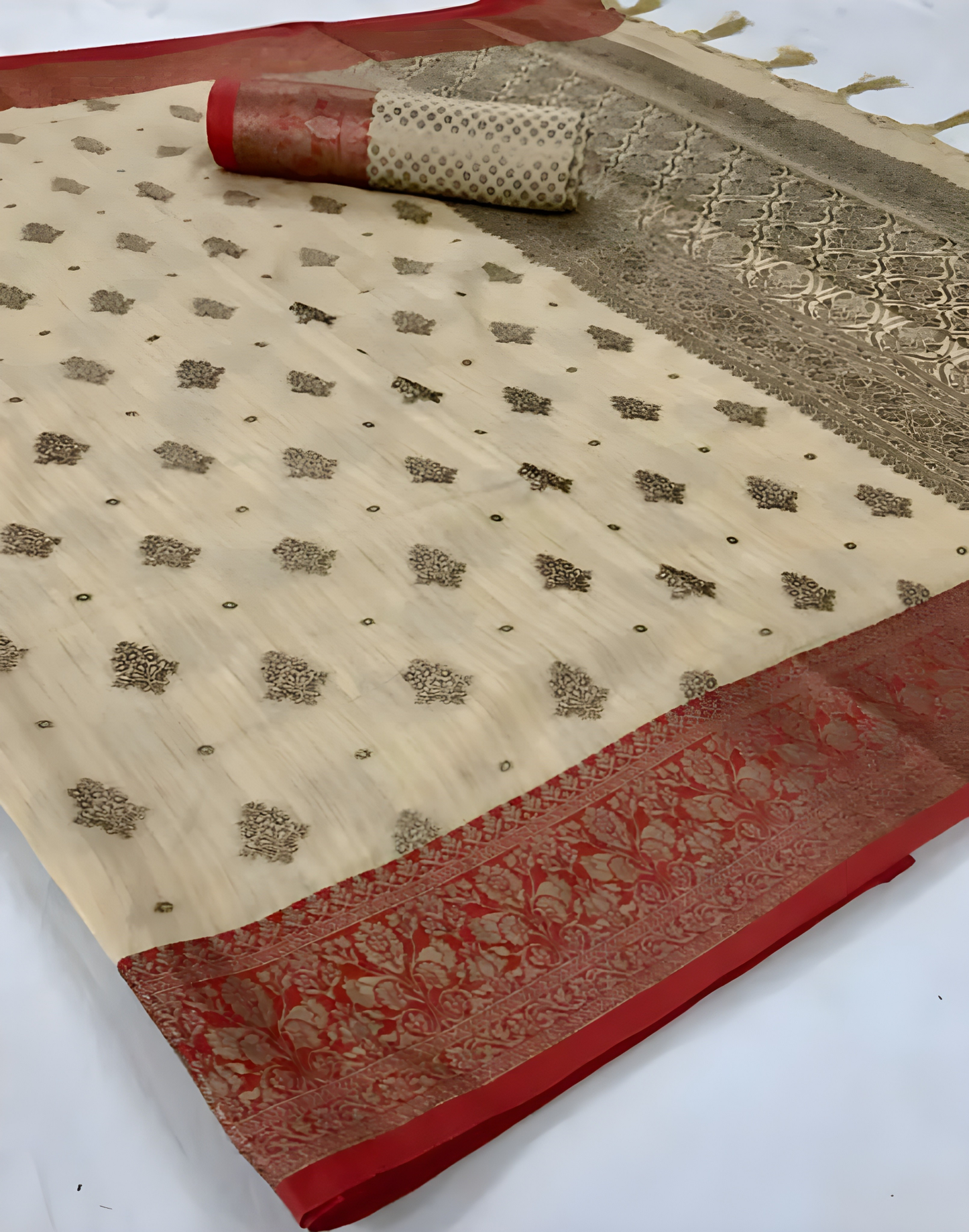 EKKTARA Saree For Women Cream Handloom Weaving Silk Saree