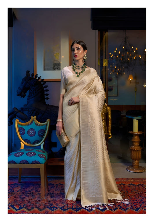 EKKTARA Saree For Women Fresh Golden Silk Handloom Weaving Saree