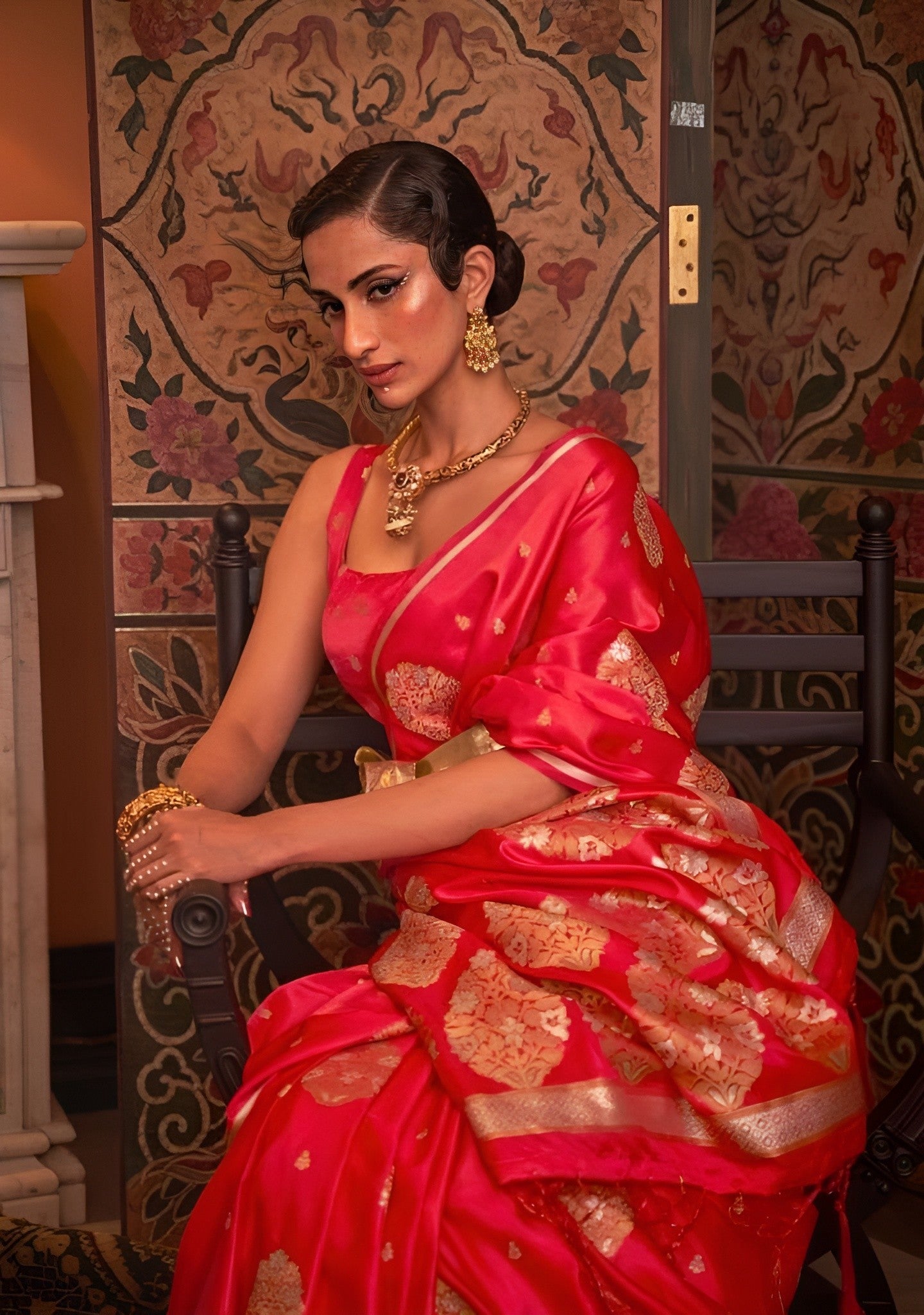 EKKTARA Saree For Women Blossom Red Satin  Silk Zari Weaving Saree