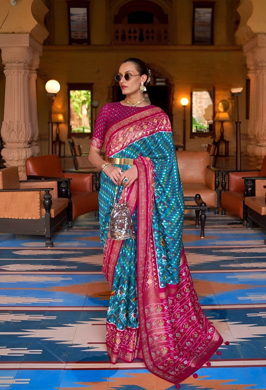 EKKTARA Saree For Women Turquoise Colour Soft Silk Printed Patola Saree With Unstitched Blouse