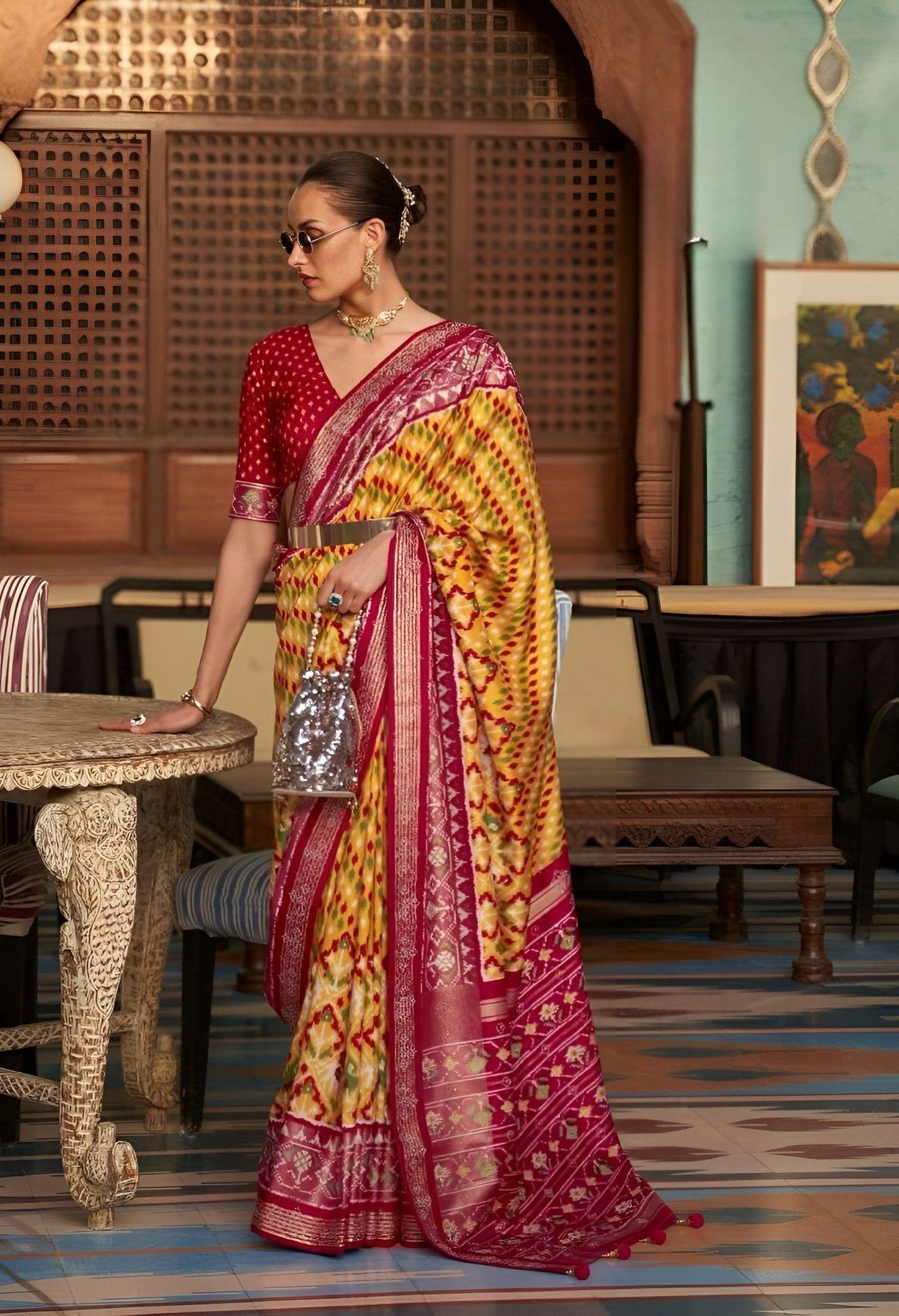 EKKTARA Saree For Women Yellow Colour Soft Silk Printed Patola Saree With Unstitched Blouse
