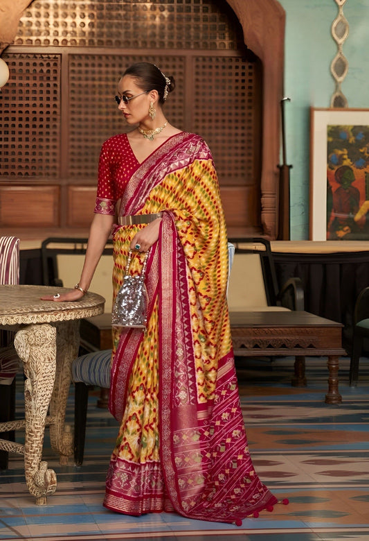 EKKTARA Saree For Women Yellow Colour Soft Silk Printed Patola Saree With Unstitched Blouse