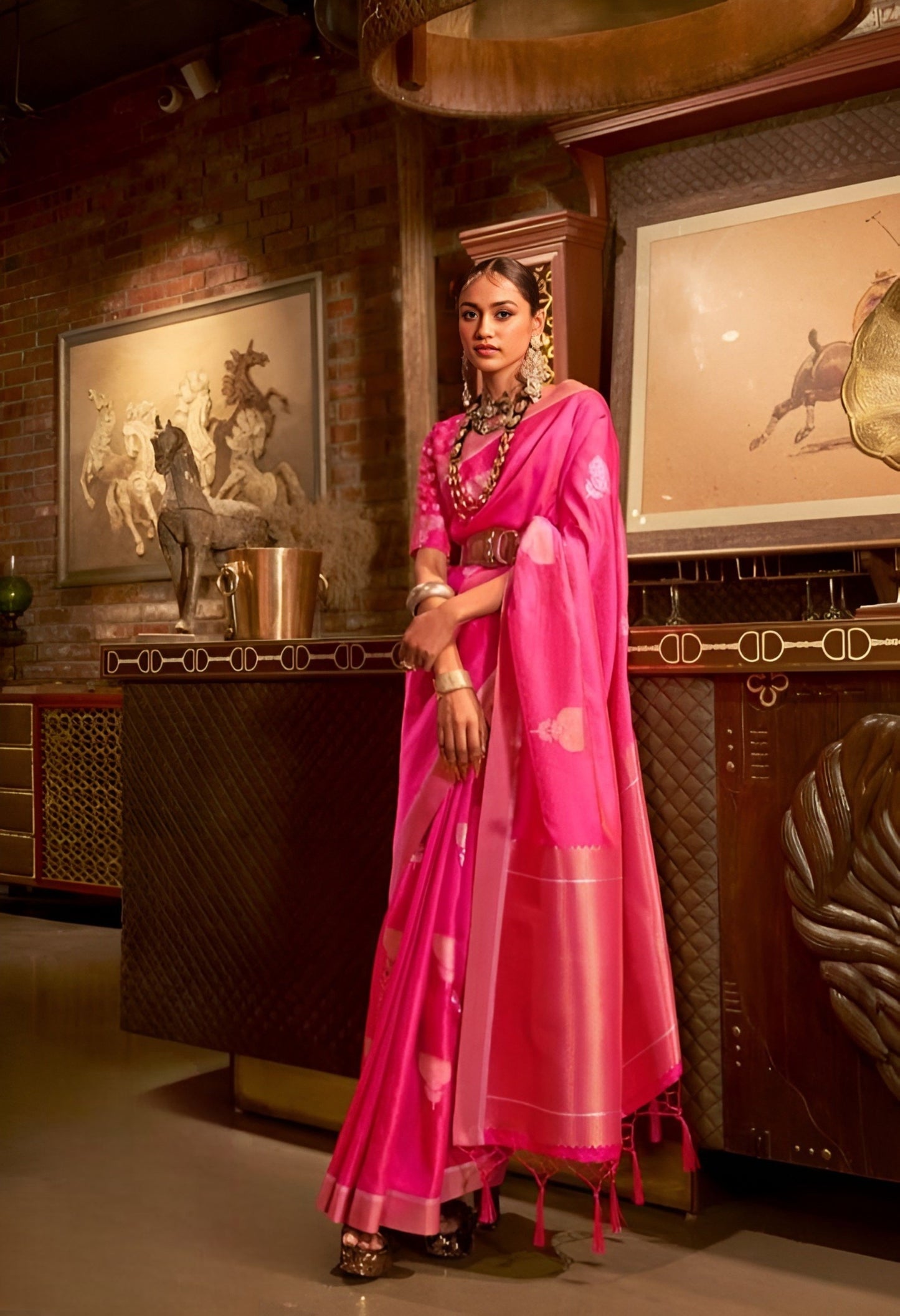 EKKTARA Saree For Women Hot Pink Silk Zari Handloom Weaving Saree