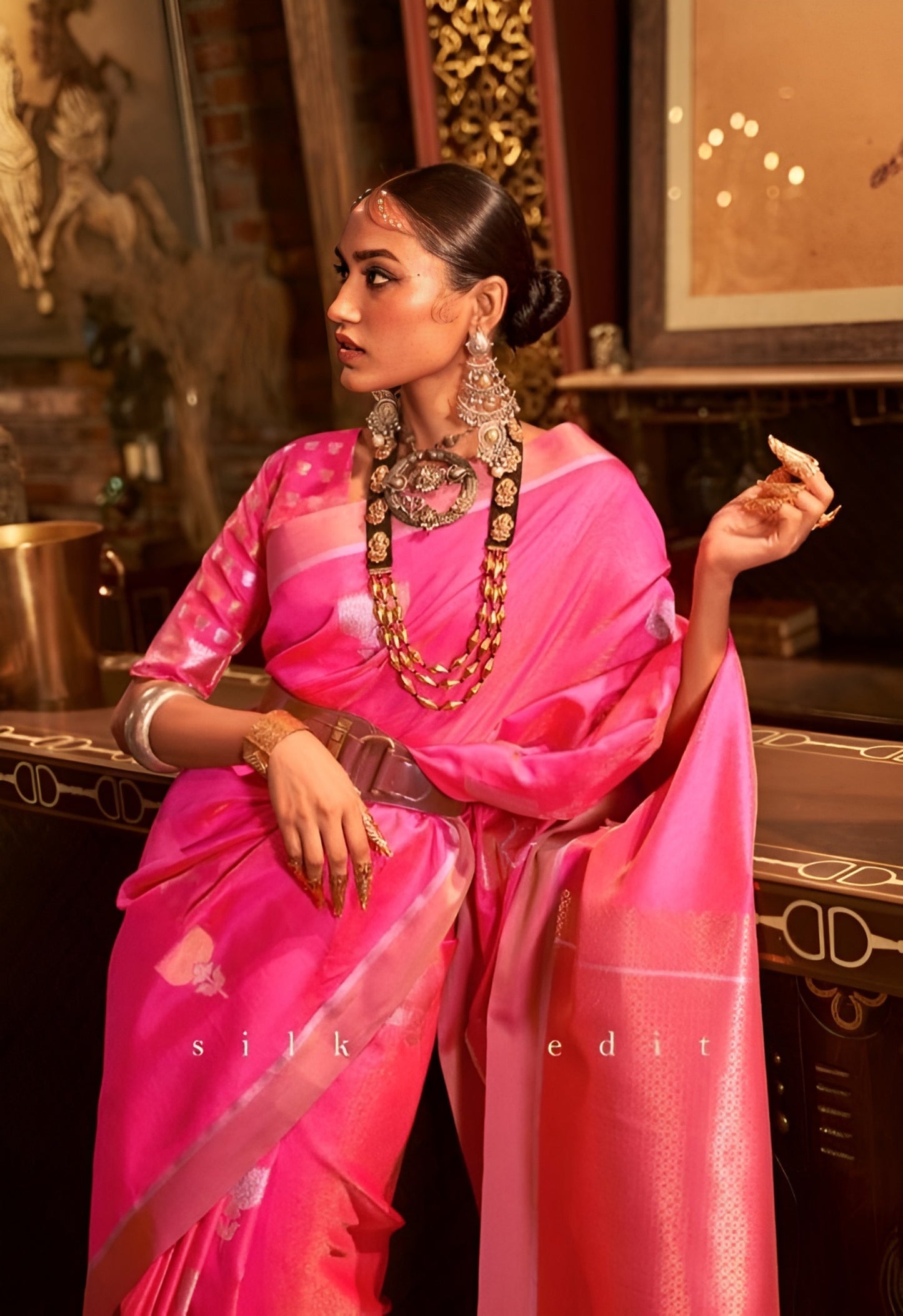 EKKTARA Saree For Women Hot Pink Silk Zari Handloom Weaving Saree