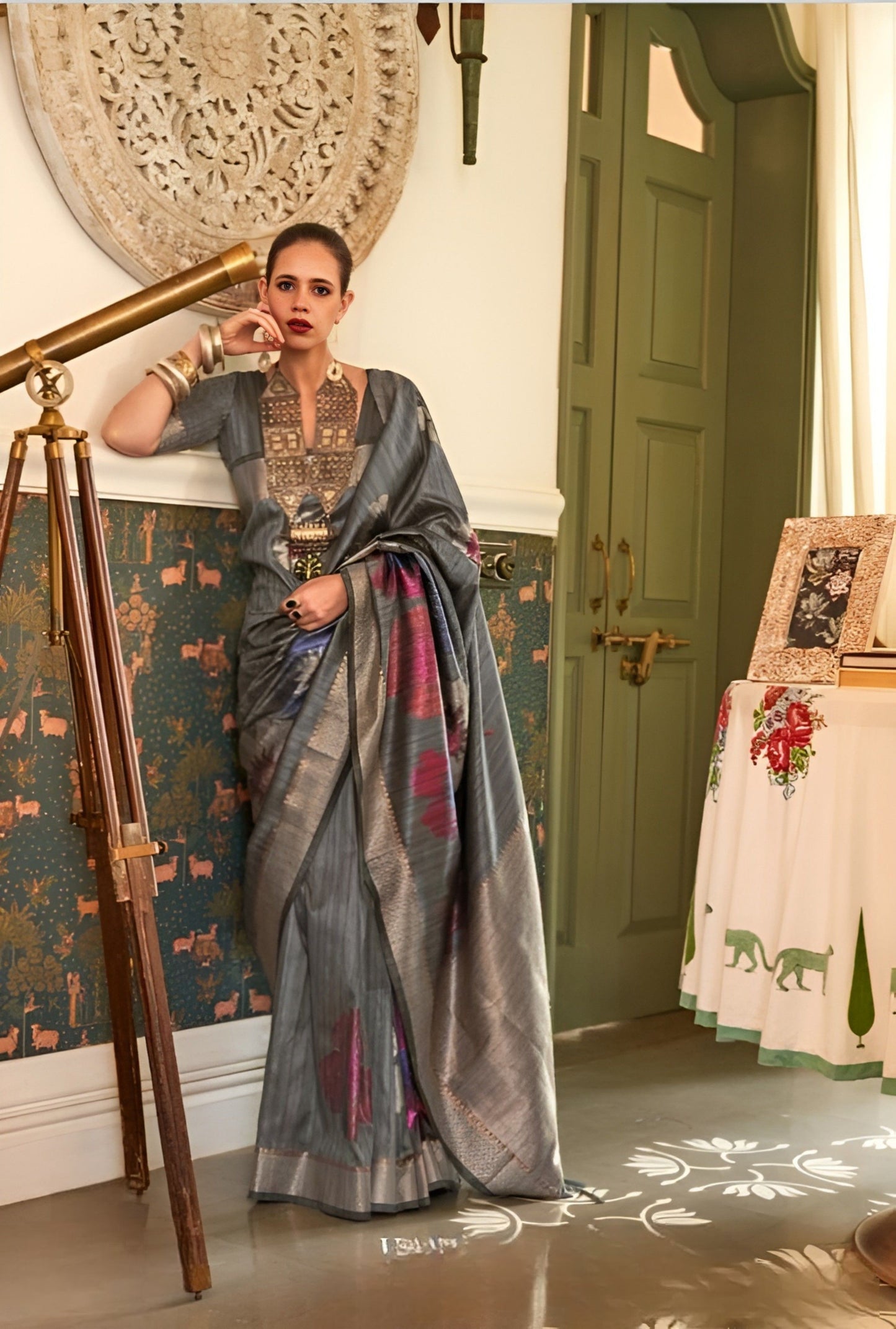 EKKTARA Saree For Women Grey Multi Colour Zari Handloom Weaving Silk Saree With Unstitched Blouse Celebrity collection