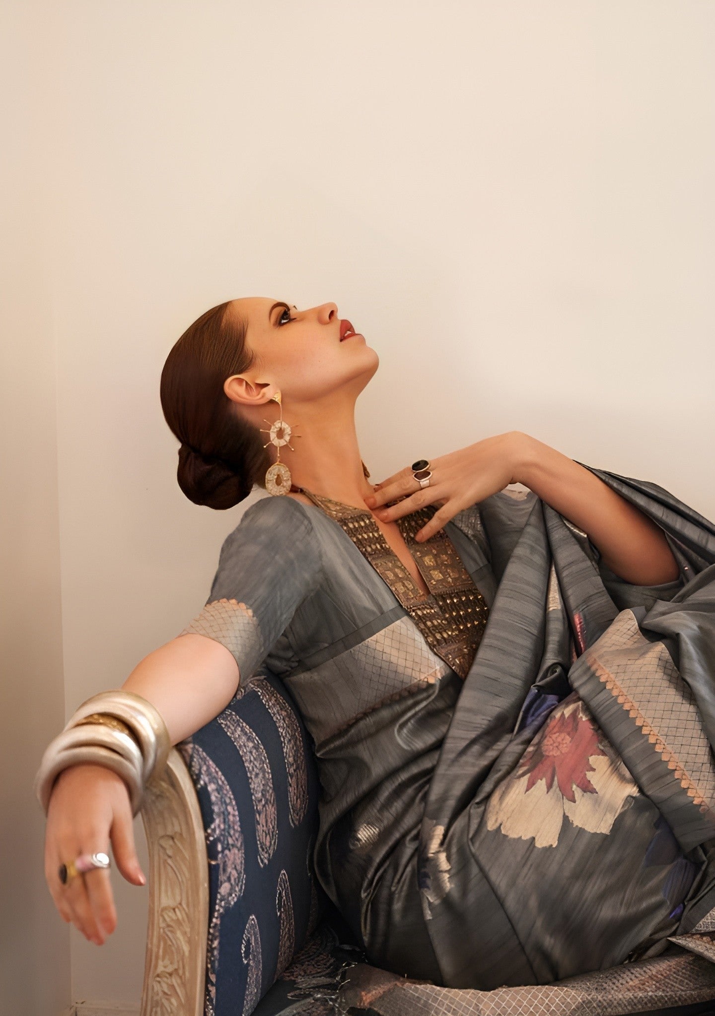 EKKTARA Saree For Women Grey Multi Colour Zari Handloom Weaving Silk Saree With Unstitched Blouse Celebrity collection