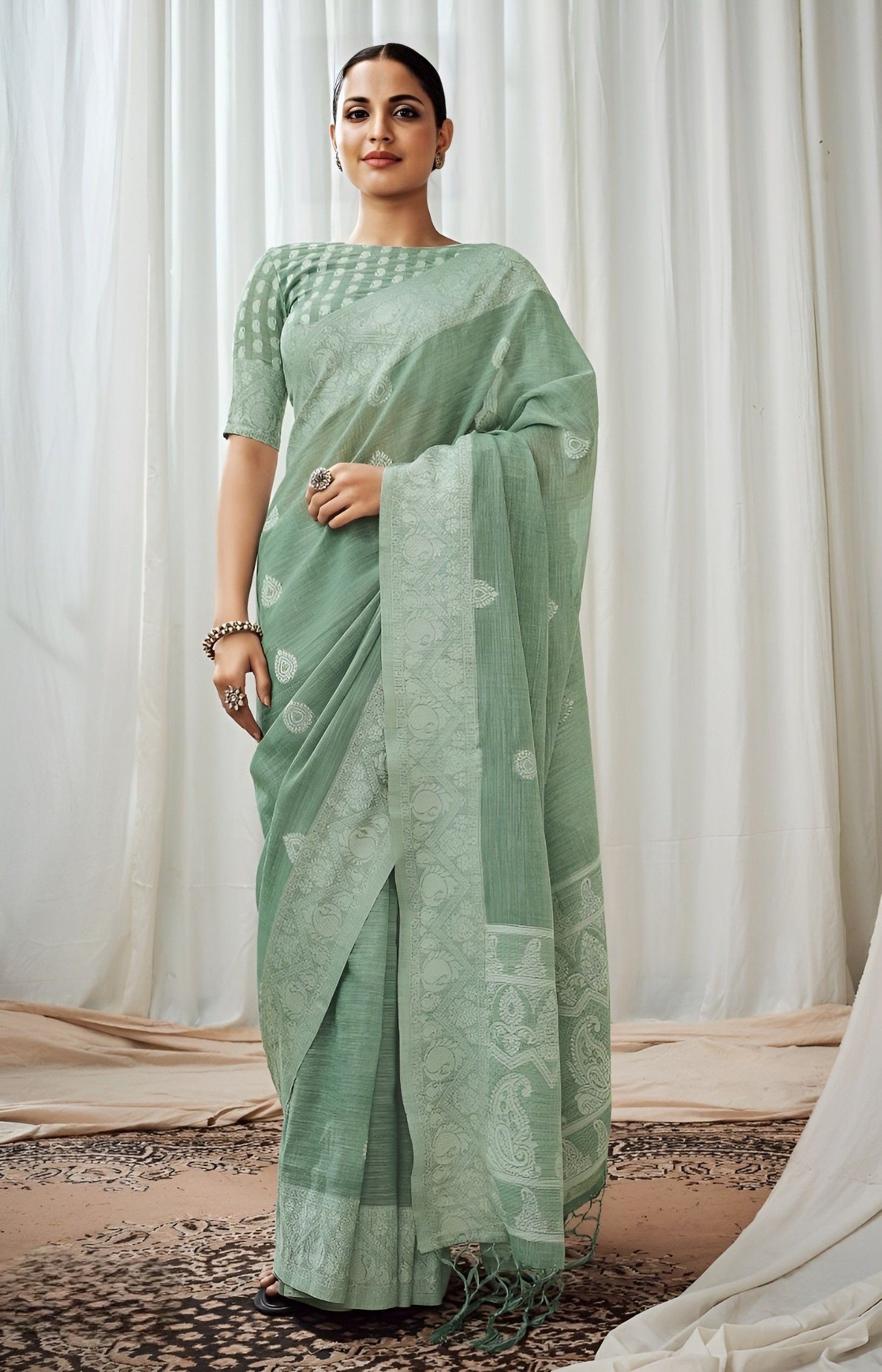 EKKTARA Saree For Women Fern Green Lucknowi Pallu Weaving Linen Saree