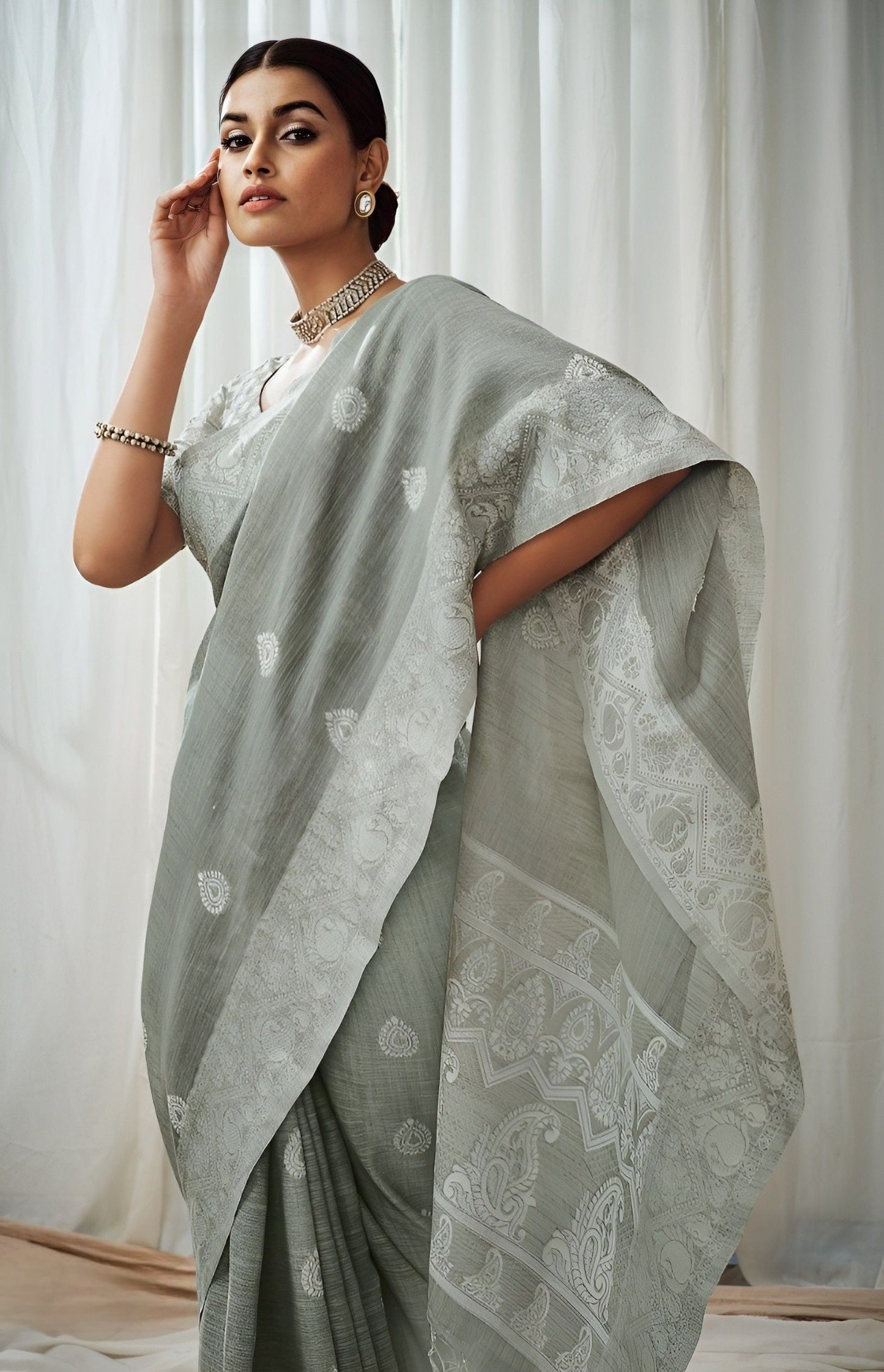 EKKTARA Saree For Women Light Grey Lucknowi Pallu Weaving Linen Saree