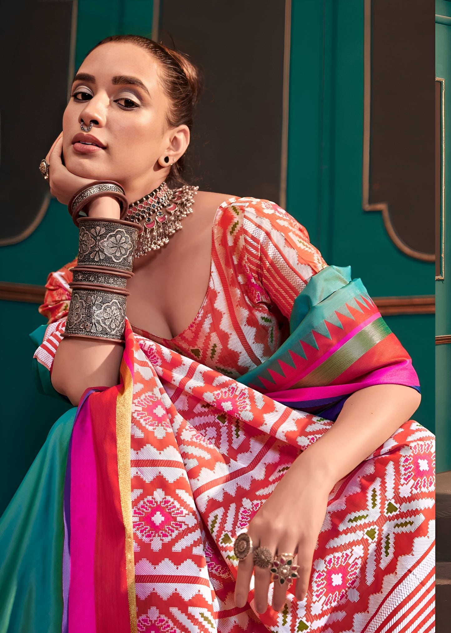 EKKTARA Saree For Women Turquoise Colour Handloom Silk Saree With Unstitched Blouse