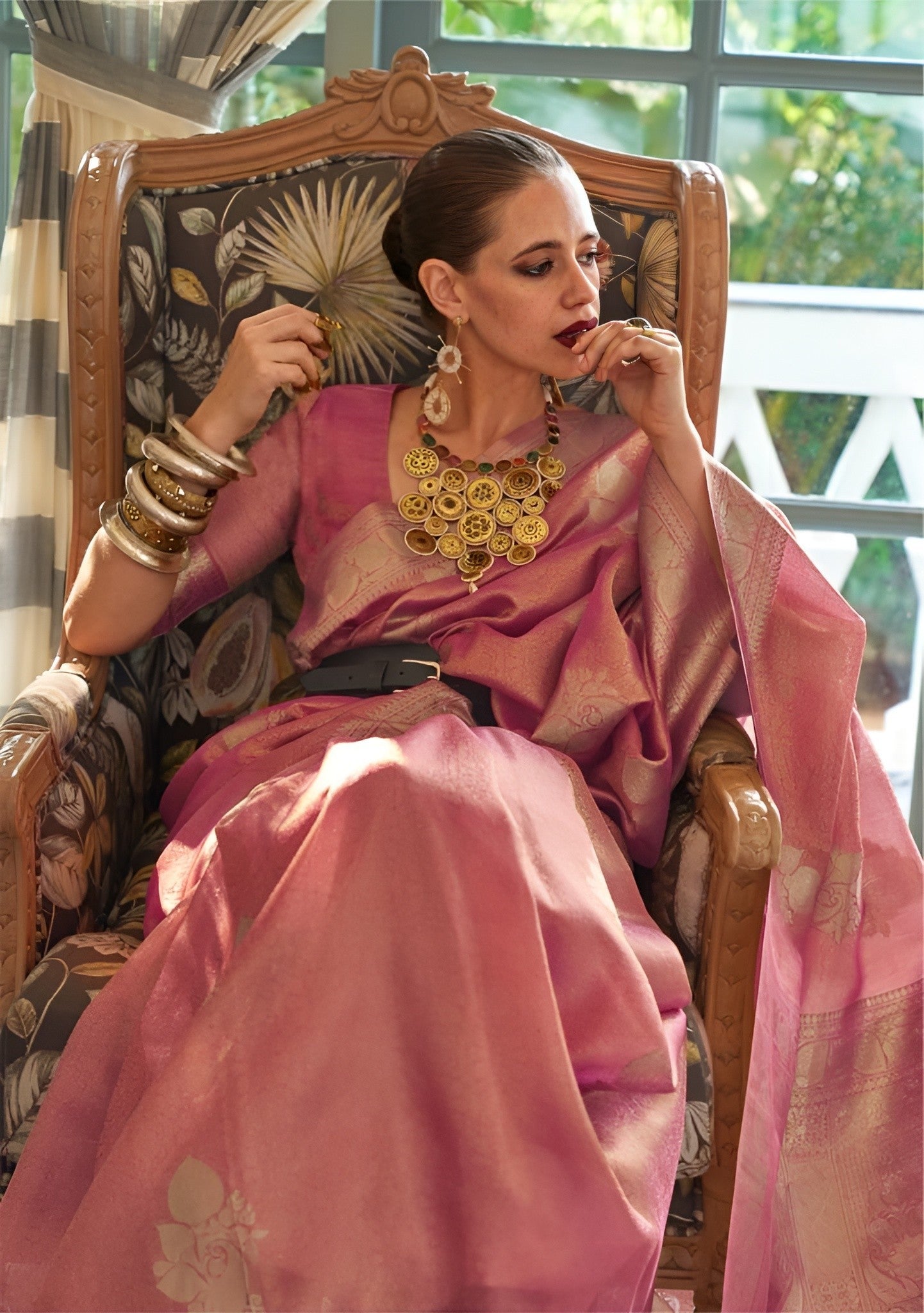 EKKTARA Celebrity Fame Saree For Women Rose Pink Colour Satin Tissue Handloom Weaving Silk Saree With Unstitched Blouse