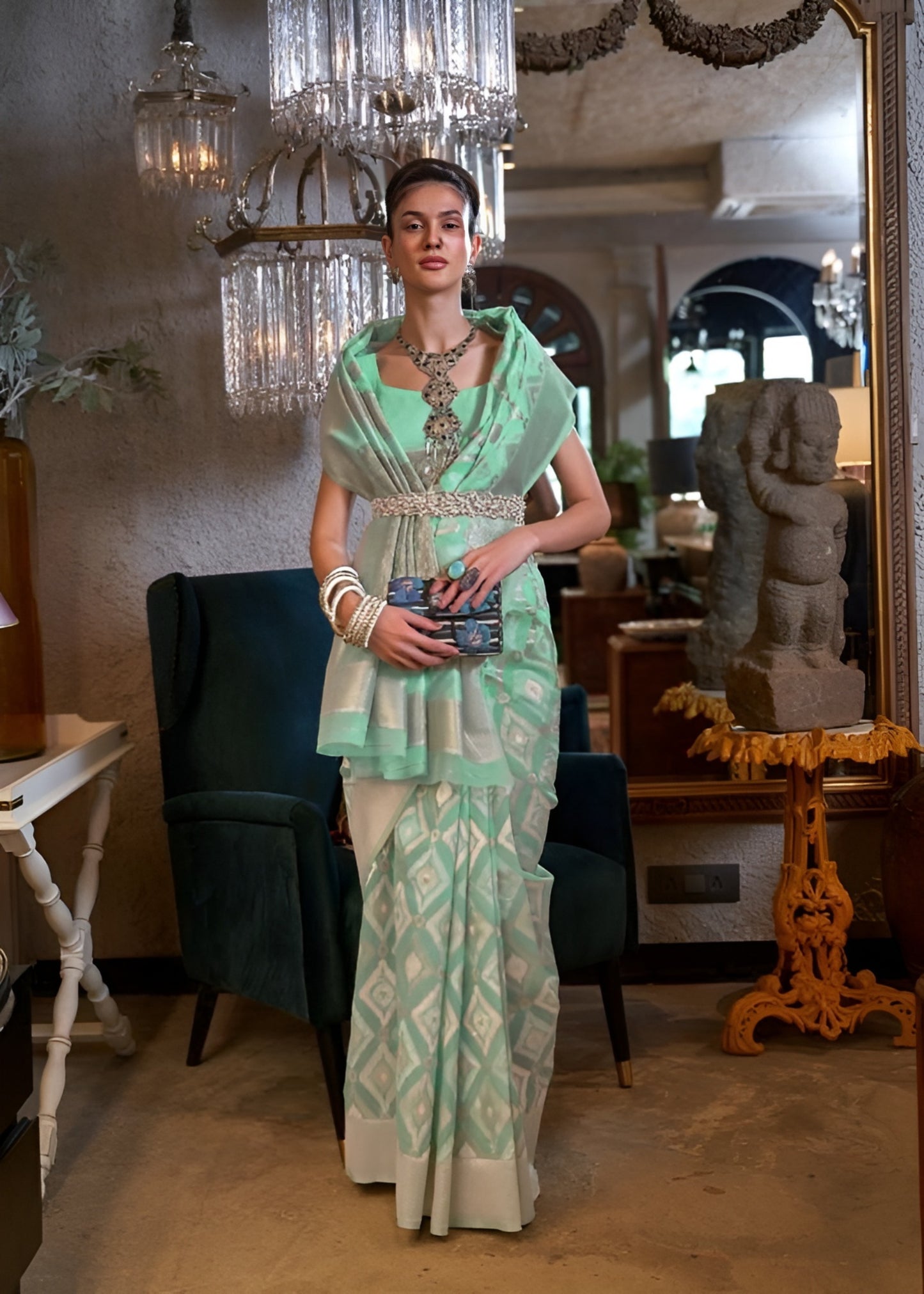 EKKTARA Saree For Women Green Colour Pure Linen IKAT Handloom Weaving Saree With Unstitched Blouse