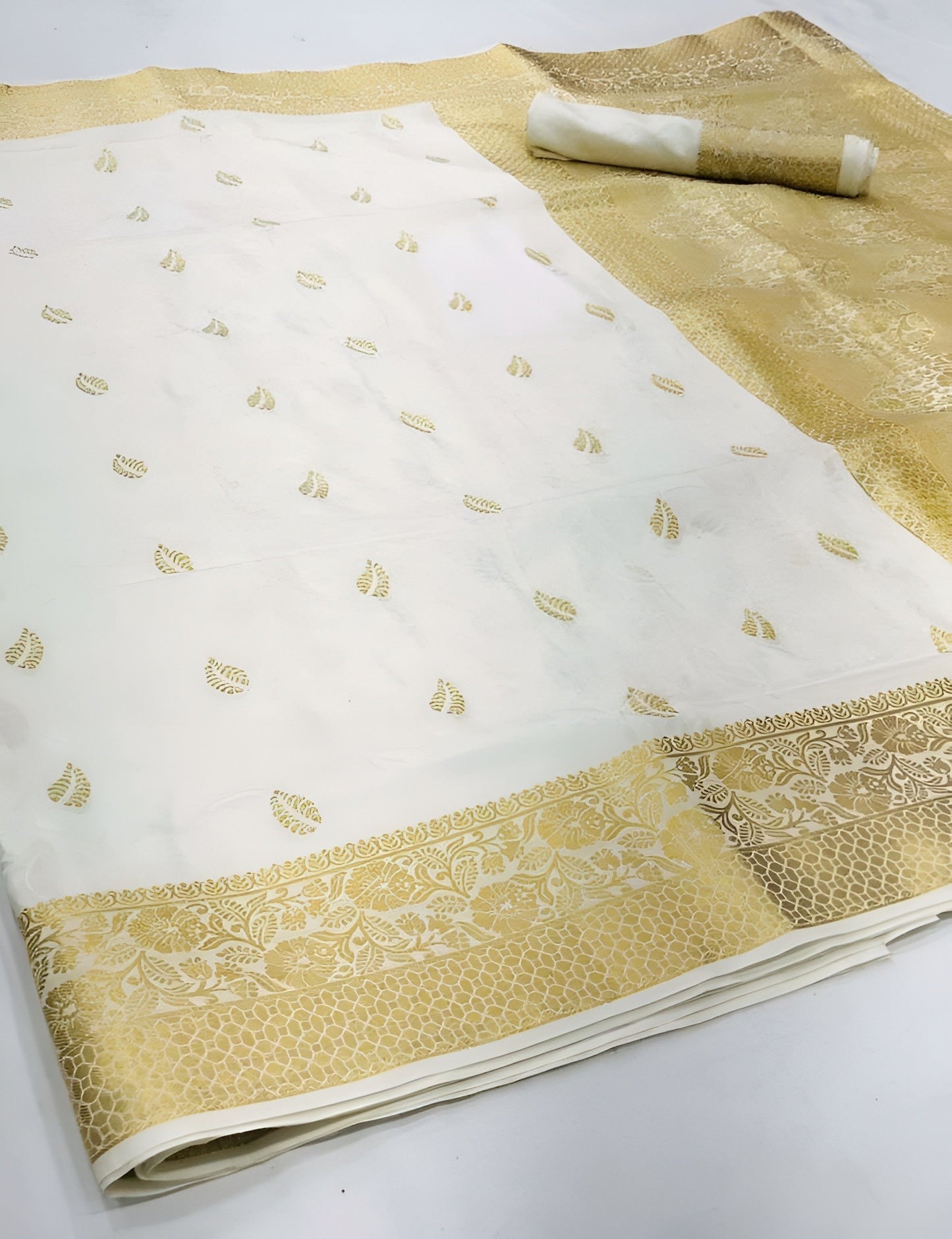 EKKTARA Saree For Women Cream White Colour Pure Kajivaram Silk Saree With Unstitched Blouse