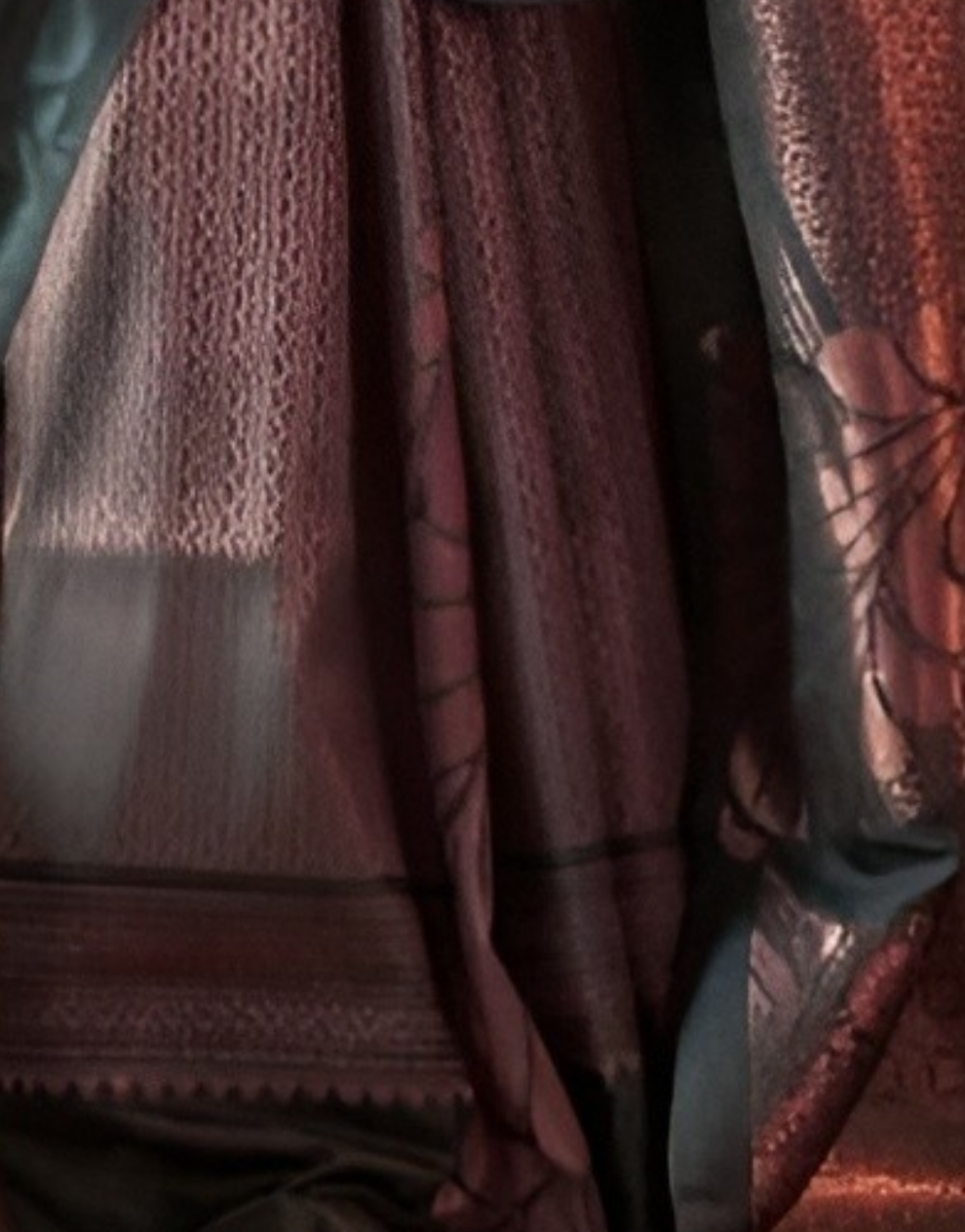 EKKTARA Saree For Women Burgundy Handloom Weaving Zari Silk Saree