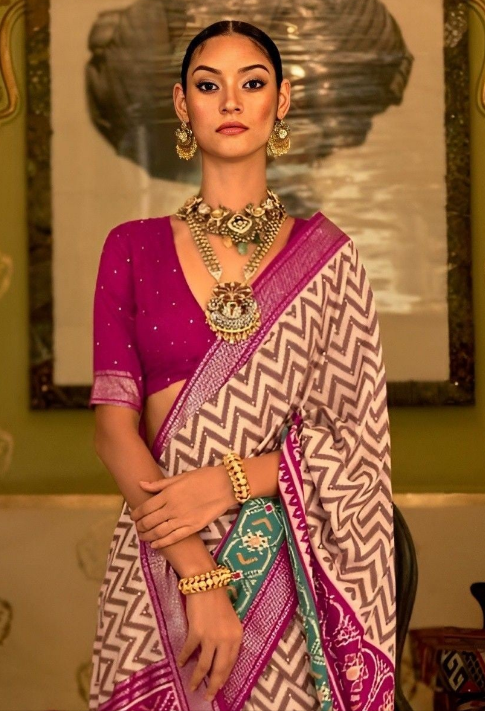 EKKTARA Saree For Women Magenta Pink Colour Patola Silk Saree With Designer Border & Unstitched Blouse