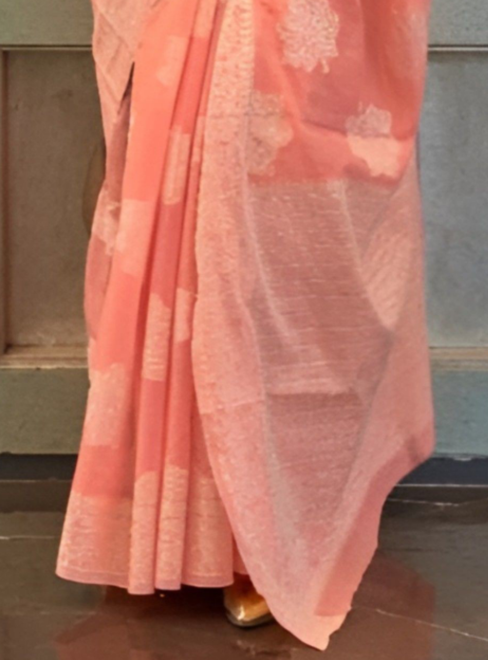 EKKTARA Saree For Women Light Orange Chikankari Lucknowi Handwowen Saree