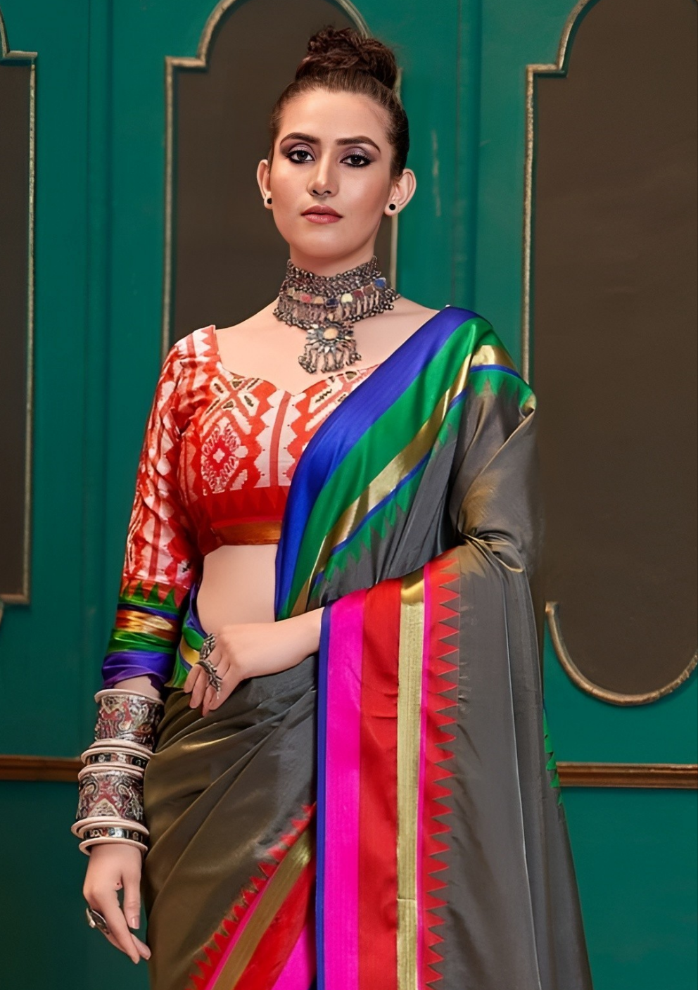 EKKTARA Saree For Women Black Colour Handloom Silk Saree With Unstitched Blouse