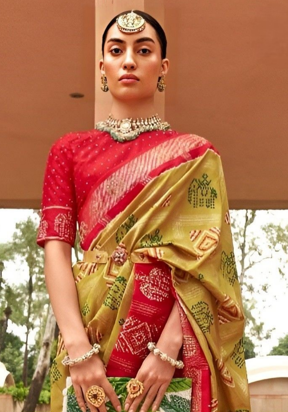 EKKTARA Saree For Women Olive Green & Red Colour Pure Silk Designer Patola Saree With Unstitched Blouse