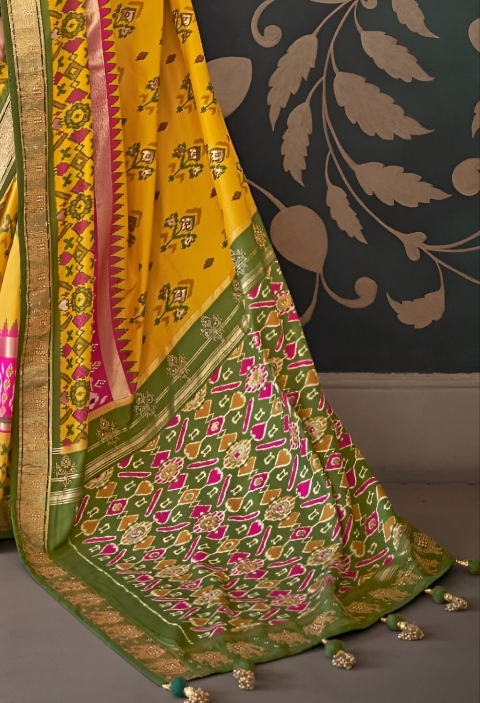EKKTARA Saree For Women Golden Yellow Colour Pure Silk Trendy Patola Saree With Unstitched Blouse