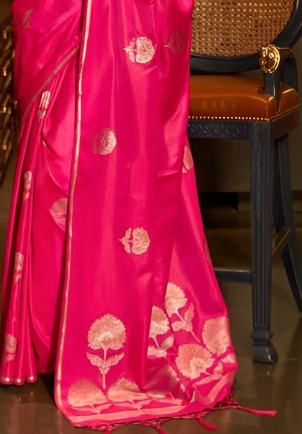 EKKTARA Saree For Women Fuchsia Pink Satin Silk Handloom Weaving Saree