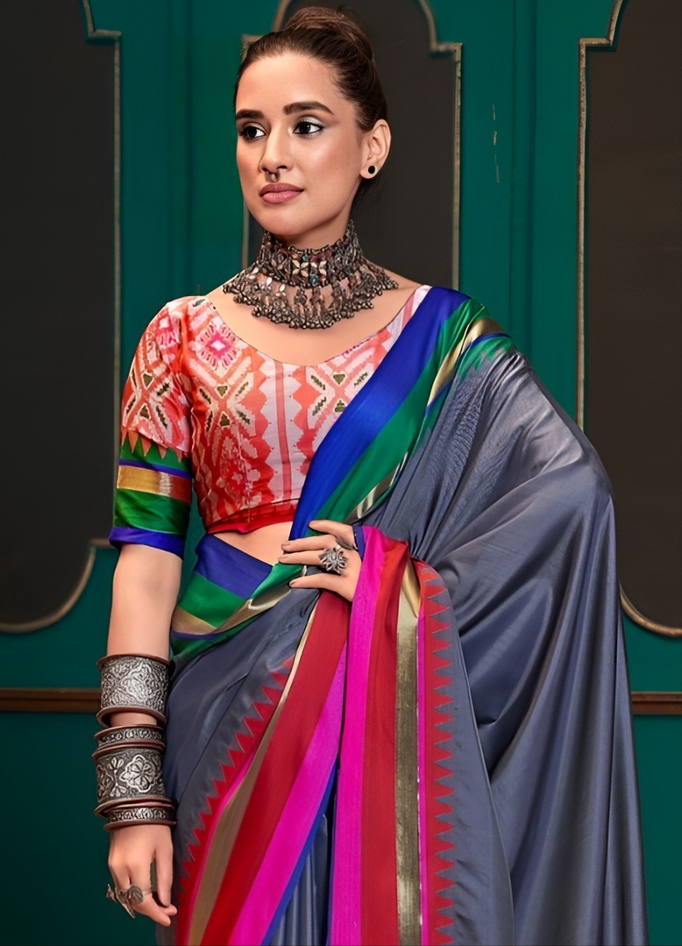 EKKTARA Saree For Women Dark Grey Colour Handloom Silk Saree With Unstitched Blouse