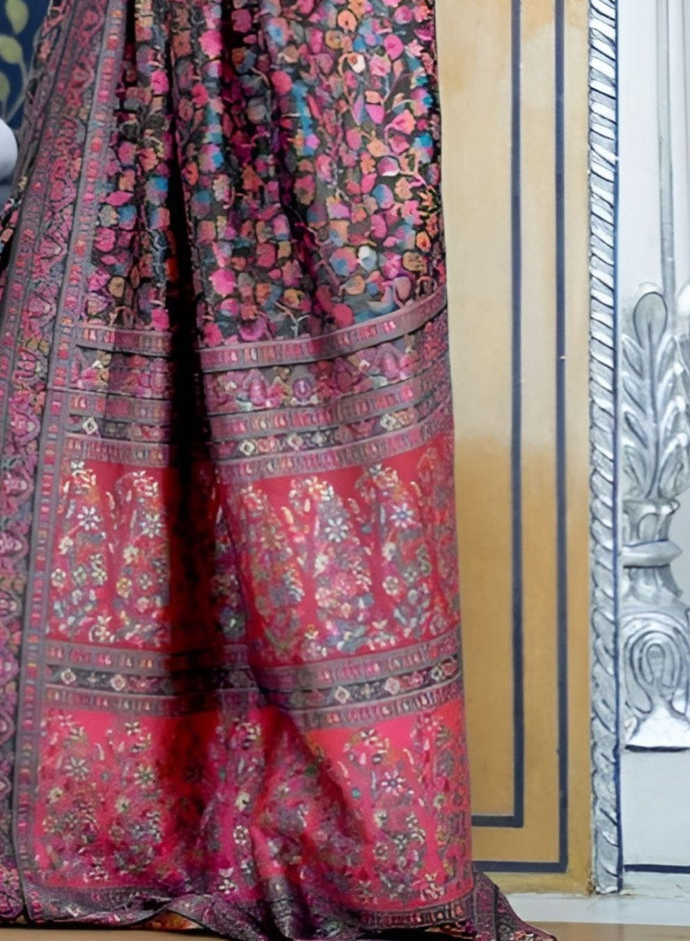 EKKTARA Saree For Women Black Colour Printed Kashmiri Handloom Weaving Saree