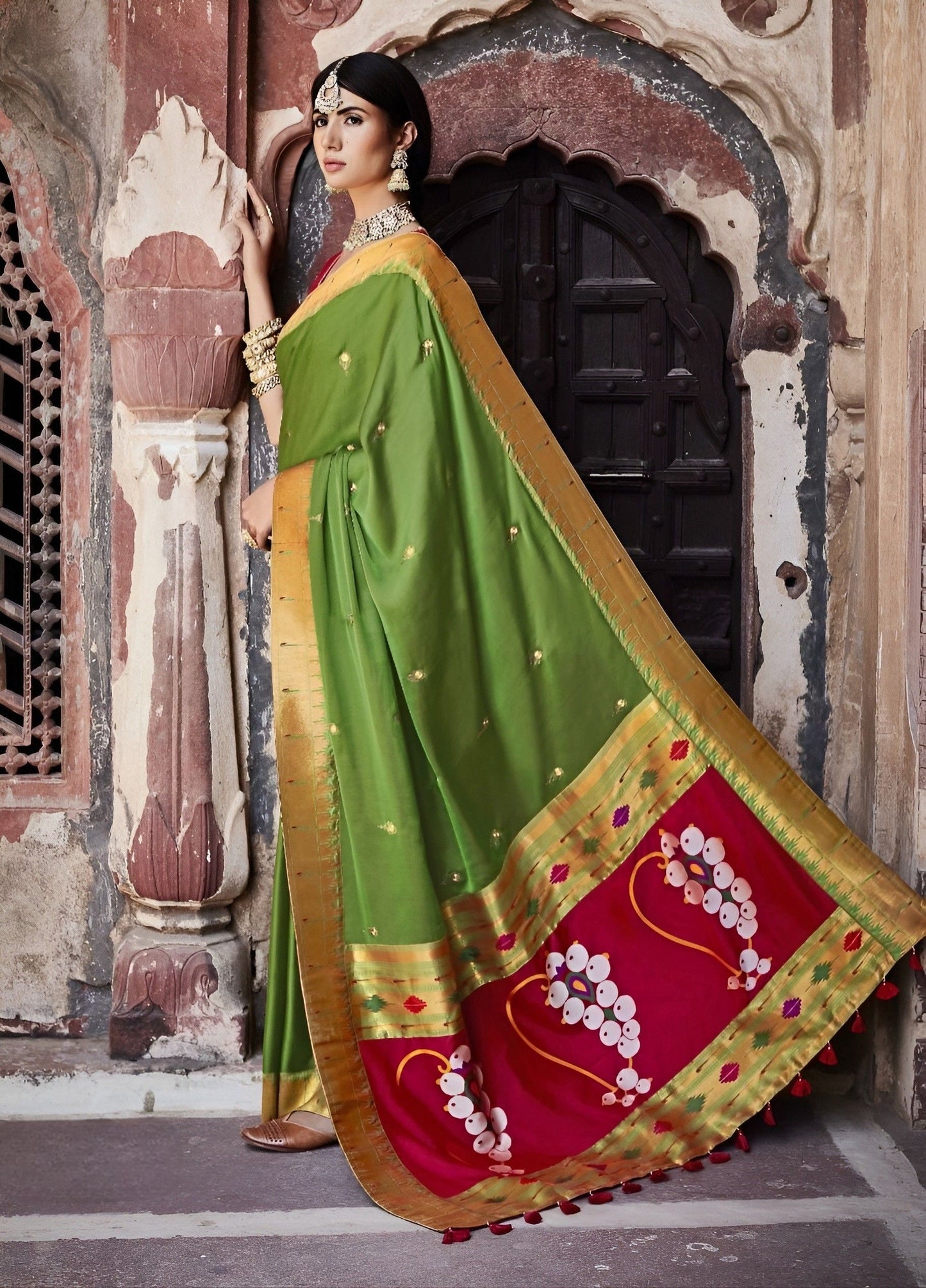 EKKTARA Saree For Women Green Colour Designer Paithani Saree With Unstitched Designer Blouse