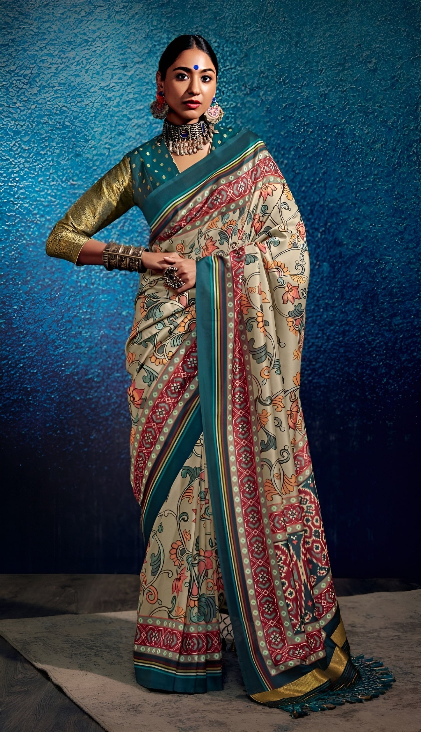 EKKTARA Saree For Women Beige Colour Tusser Silk Kalamkari Print Saree With Unstitched Blouse