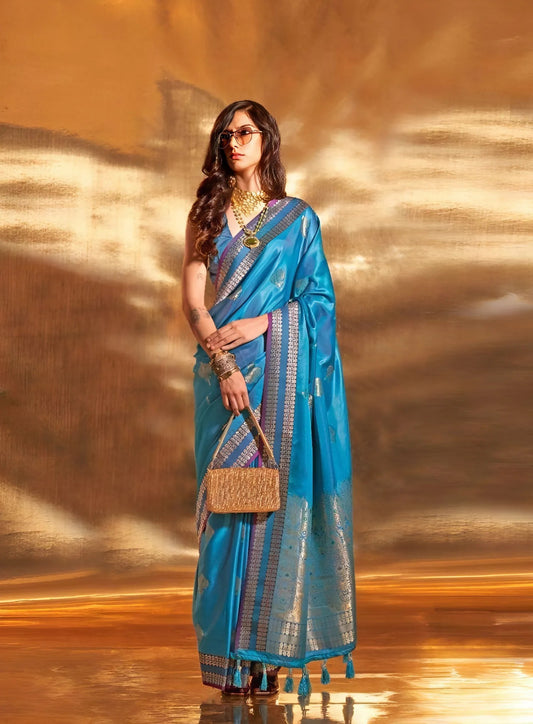 EKKTARA Saree For Women Blue Colour Pure Silk Chaap Border Design Handloom Weaving Saree With Unstitched Blouse