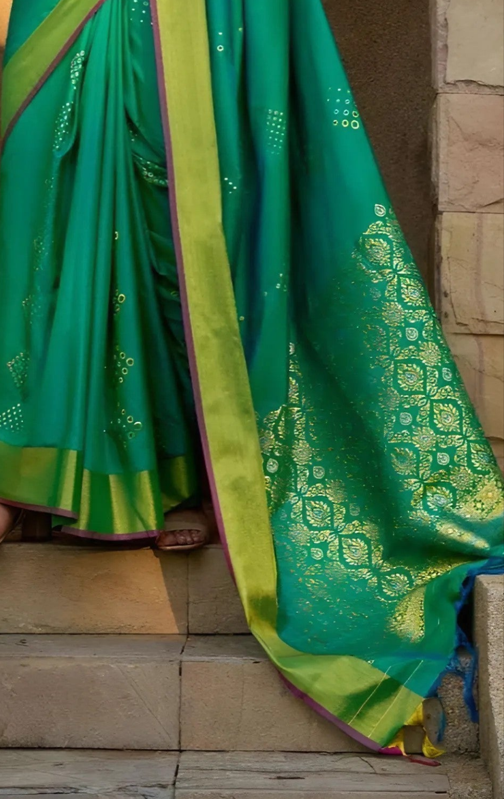 EKKTARA  Saree For Women Rama Green Colour Soft Silk Handloom Weaving Saree With Unstitched Blouse