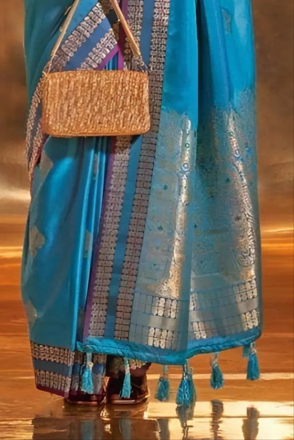 EKKTARA Saree For Women Blue Colour Pure Silk Chaap Border Design Handloom Weaving Saree With Unstitched Blouse