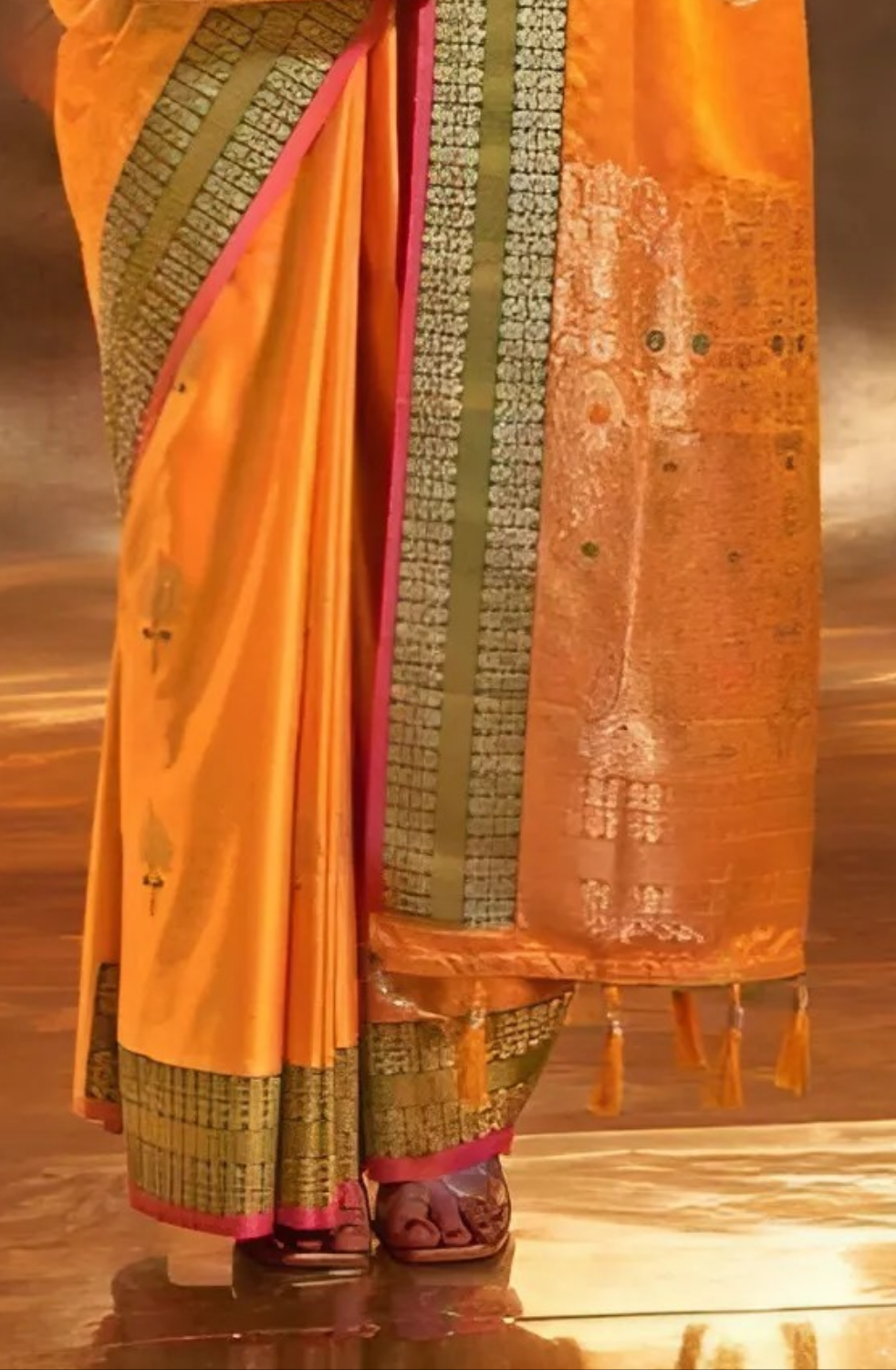 EKKTARA Saree For Women Amber Yellow Colour Pure Silk Chaap Border Design Handloom Weaving Saree With Unstitched Blouse