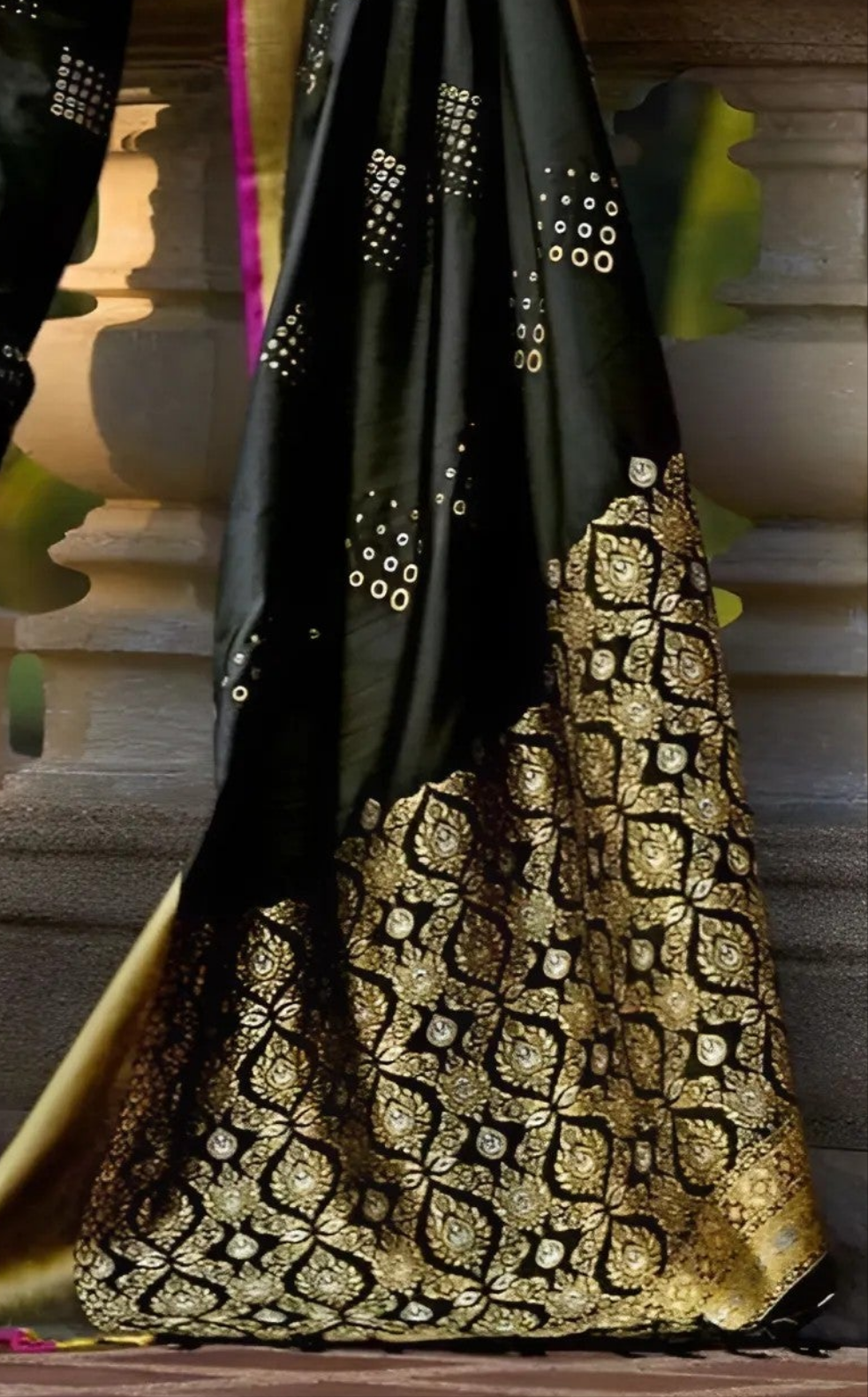 EKKTARA Saree For Women Black Colour Soft Silk Handloom Weaving Saree With Unstitched Blouse