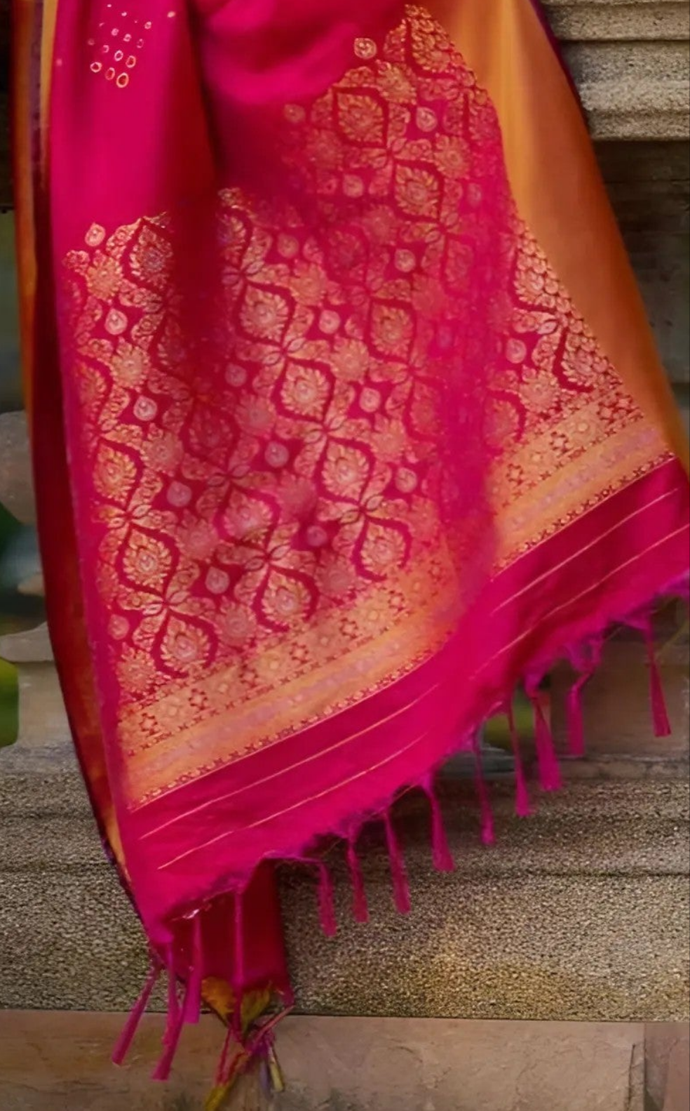 EKKTARA Saree For Women Pink Colour Soft Silk Handloom Weaving Saree With Unstitched Blouse