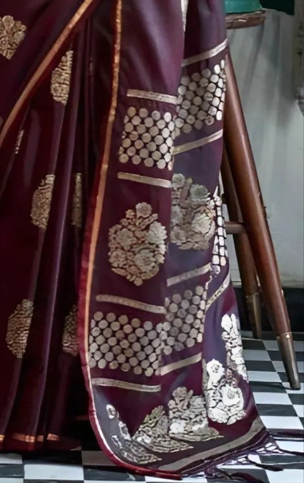 EKKTARA Saree For Women Wine Colour Pure Satin Handloom Weaving Saree With Unstitched Blouse