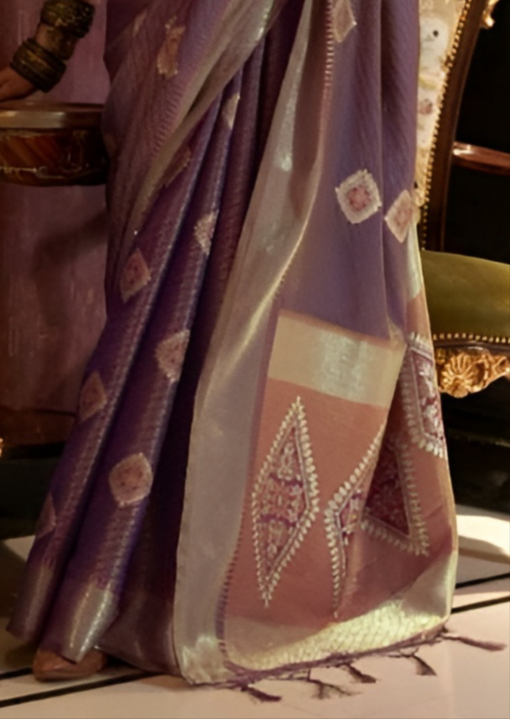 EKKTARA Saree For Women Purple Colour Zari Banarasi Handloom Weaving Silk Saree With Unstitched Blouse