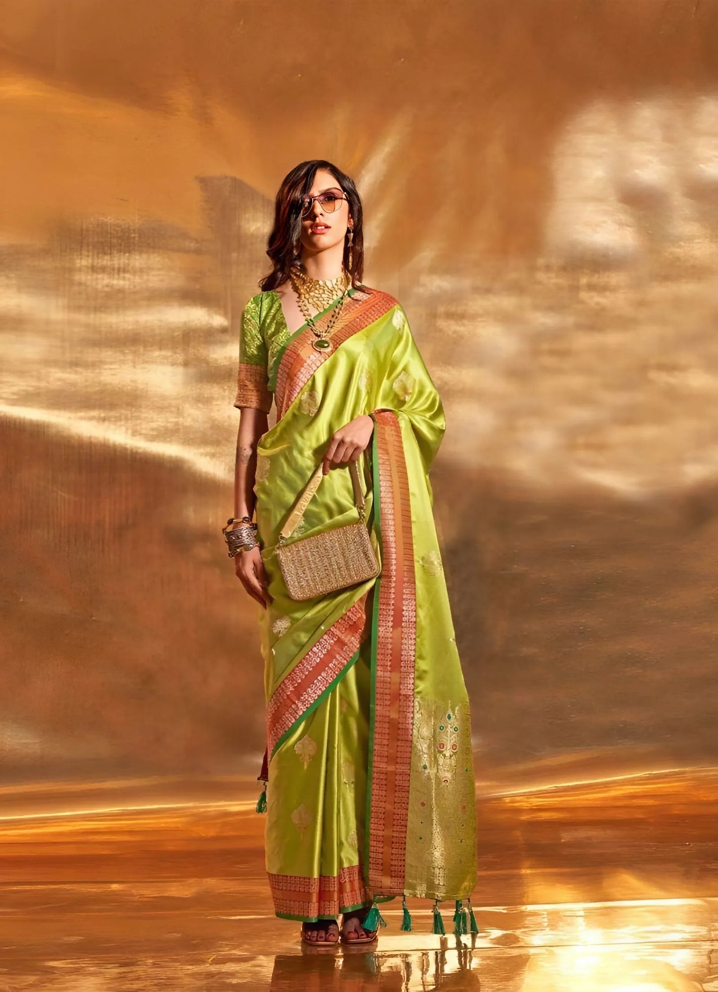 EKKTARA Saree For Women Lime Green Colour Pure Silk Chaap Border Design Handloom Weaving Saree With Unstitched Blouse