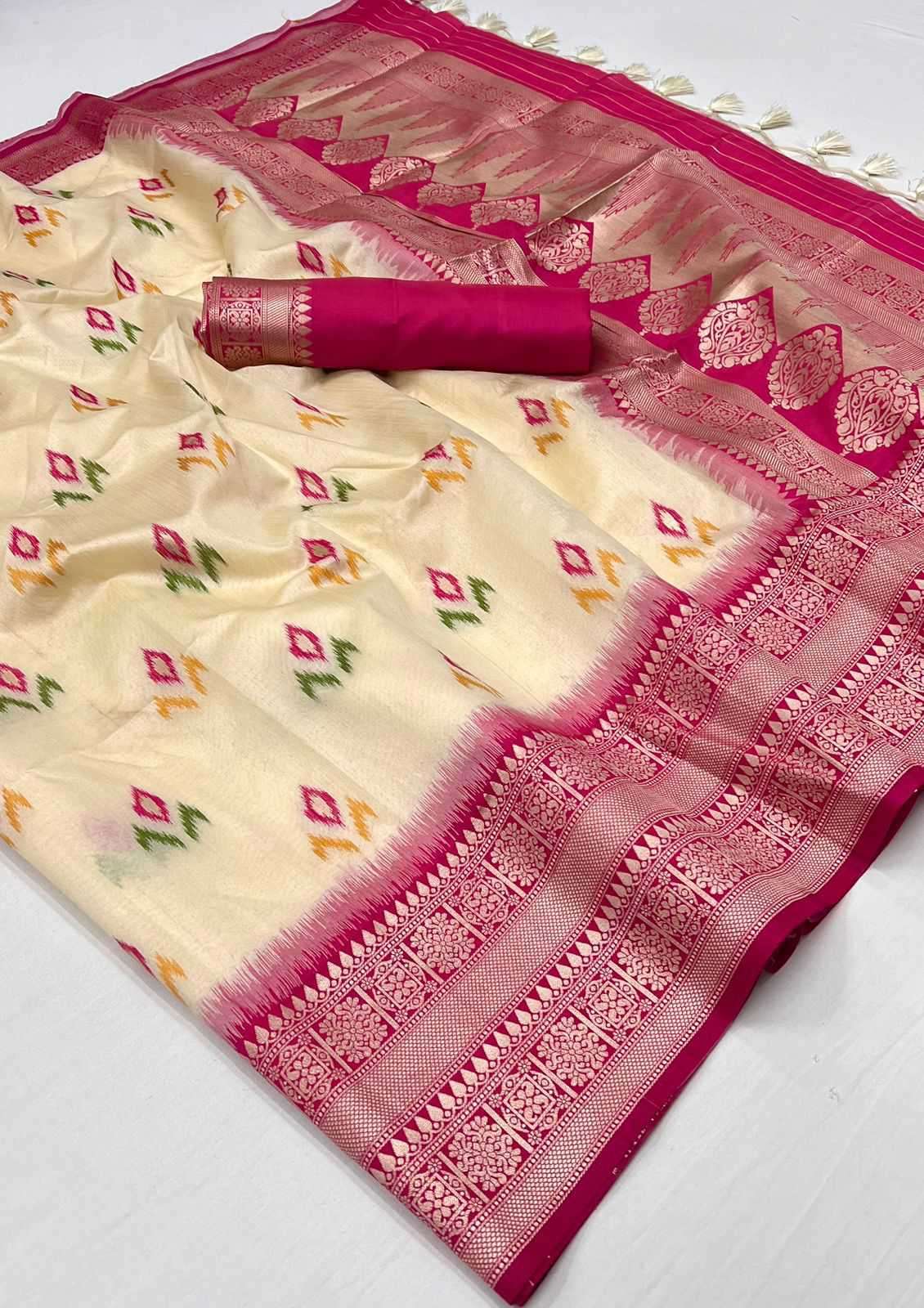 EKKTARA Saree For Women Cream Colour Silk Handloom Weaving Saree With Unstitched Blouse