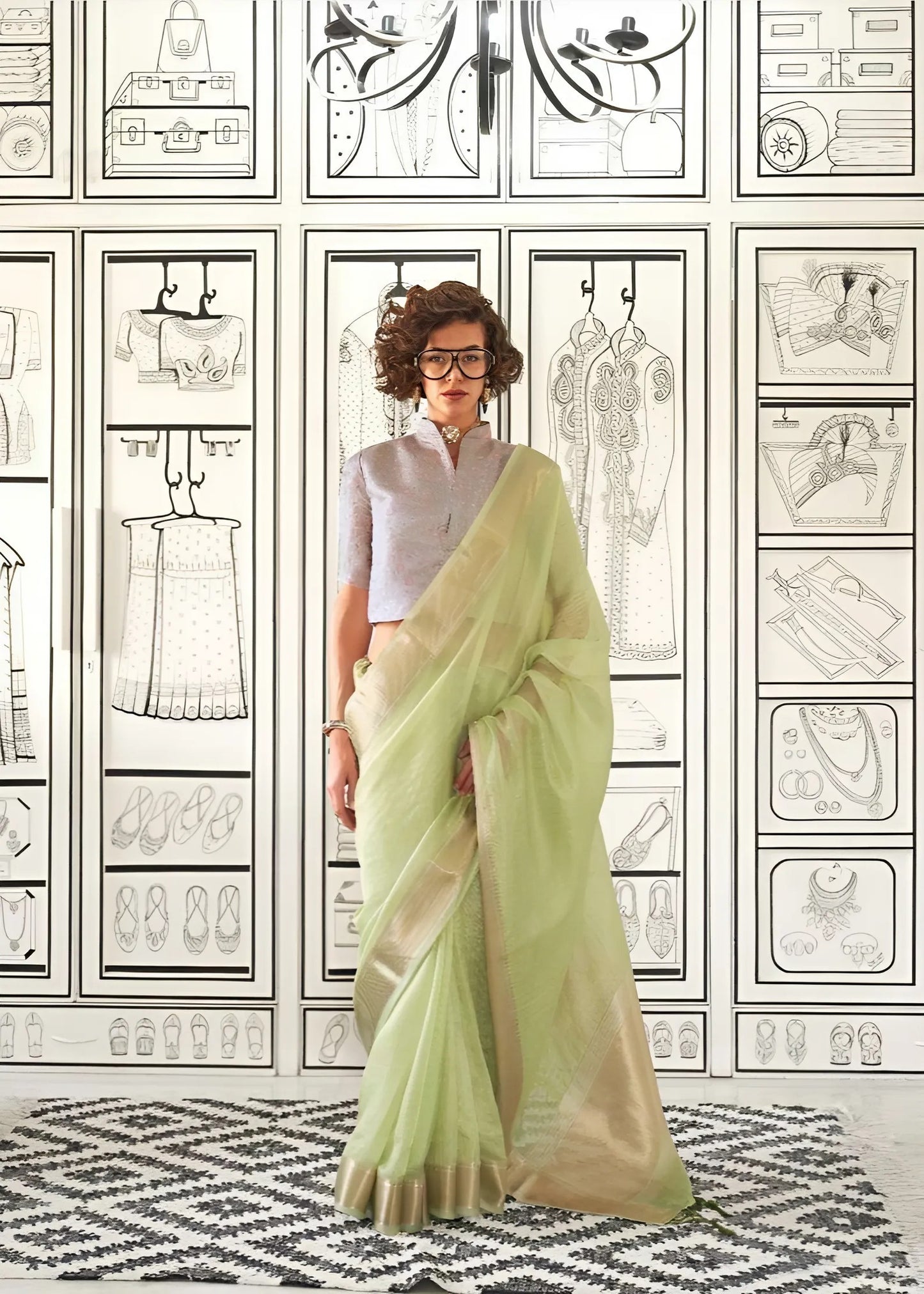 EKKTARA Saree For Women Tea Green Colour Moss Chiffon Handloom Weaving Saree With Unstitched Blouse