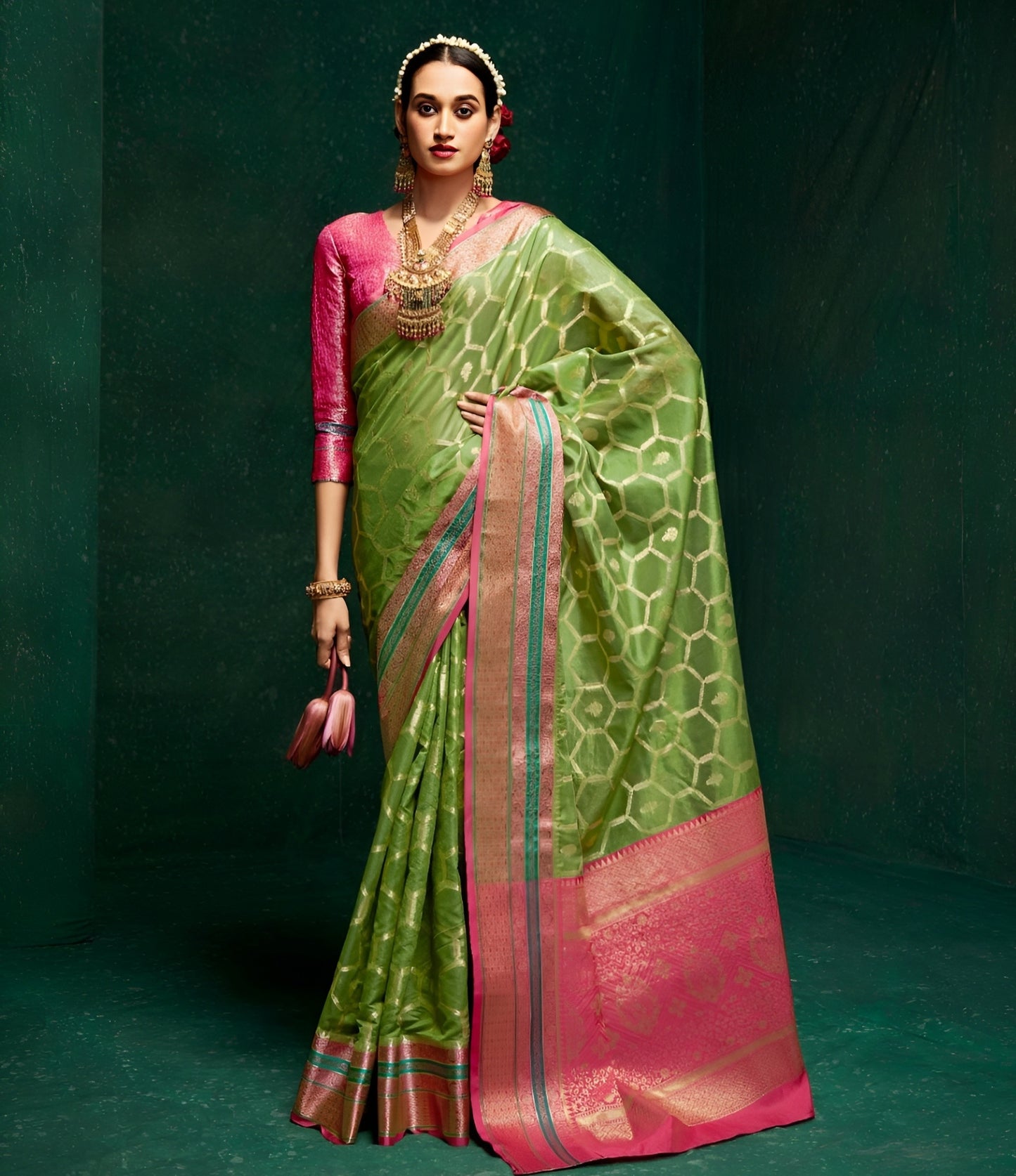 EKKTARA Saree For Women Green Colour Cotton Silk Saree With Unstitched Blouse