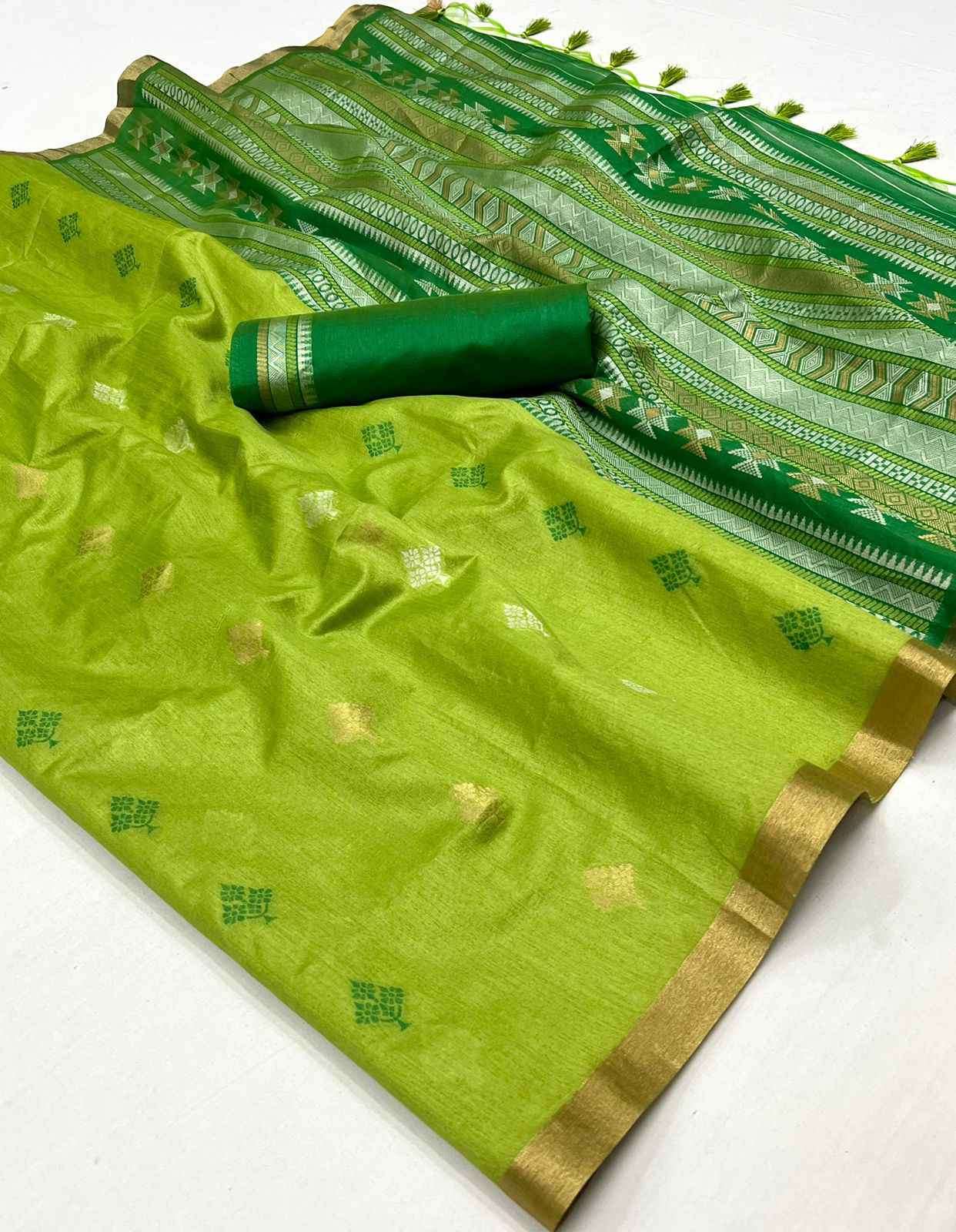 EKKTARA Saree For Women Lime Green Colour Handloom Weaving Silk Saree With Unstitched Blouse